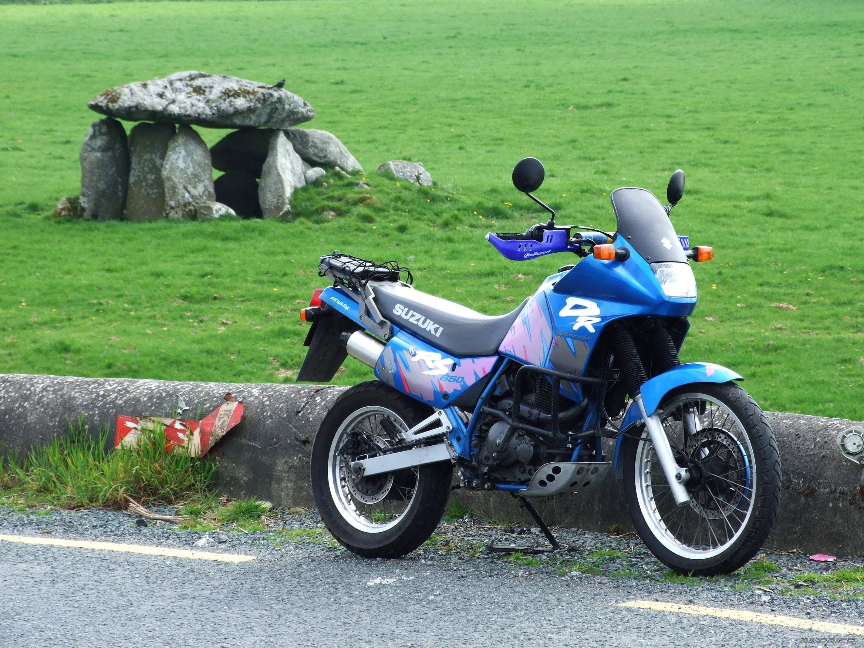 1993 SUZUKI DR 650 | Picture 1682269 motorcycle photo