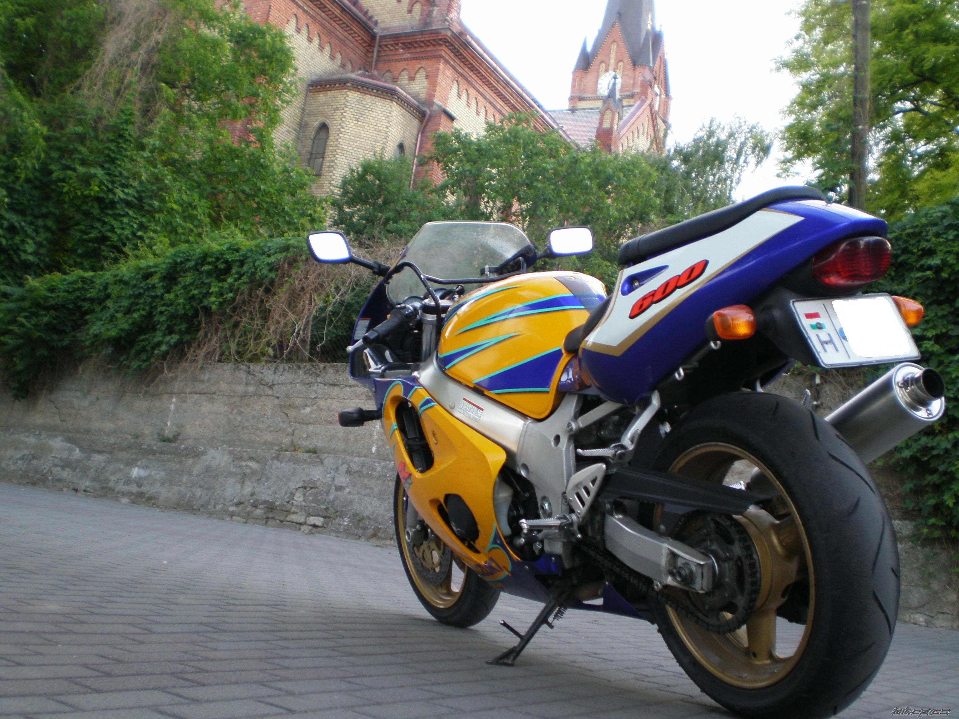 2000 SUZUKI GSX R 600 | Picture 1682358 motorcycle photo