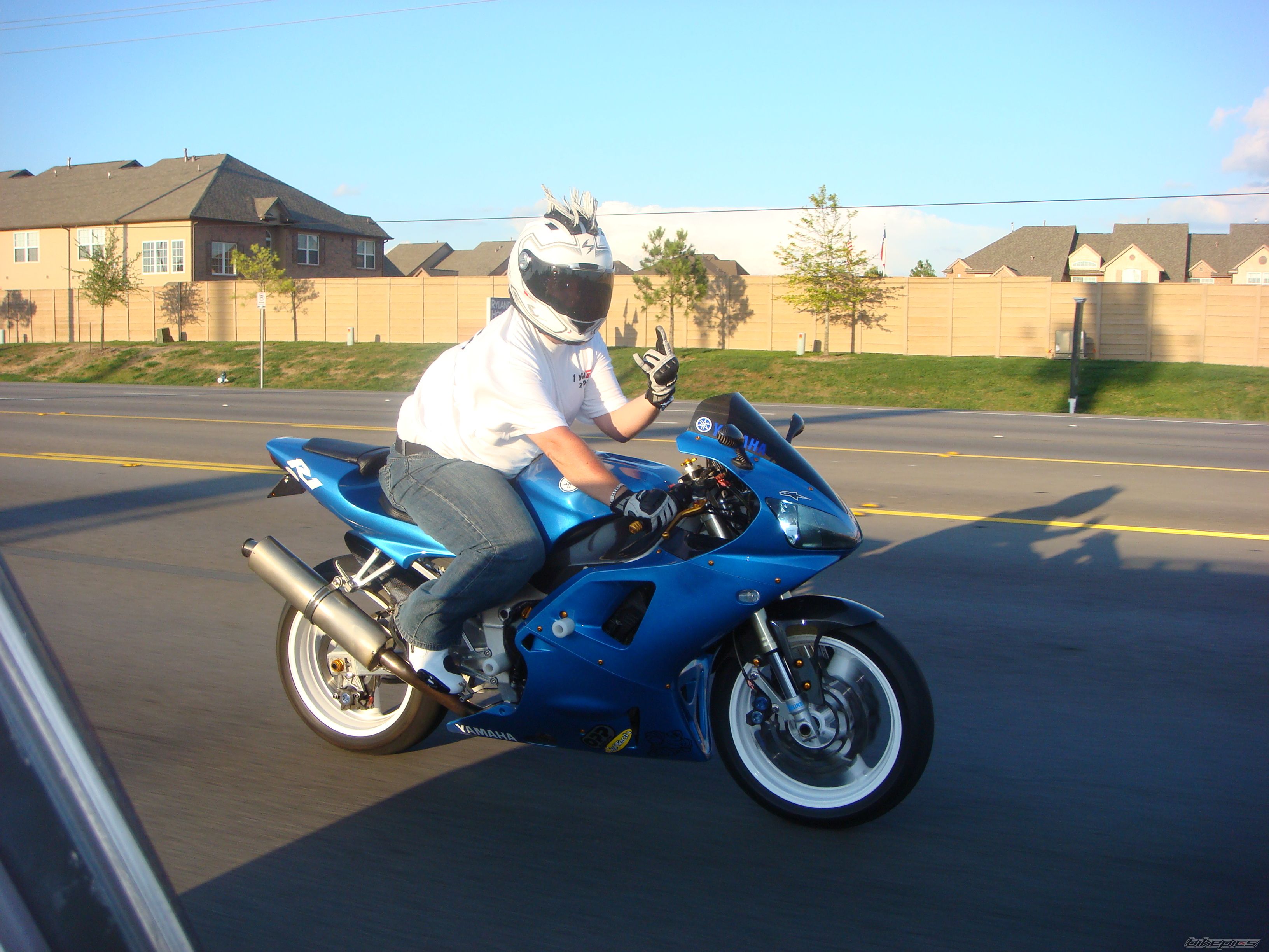 2001 YAMAHA YZF R1 | Picture 1683346 motorcycle photo