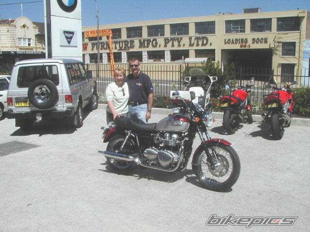 2001 TRIUMPH BONNEVILLE | Picture 16835 motorcycle photo