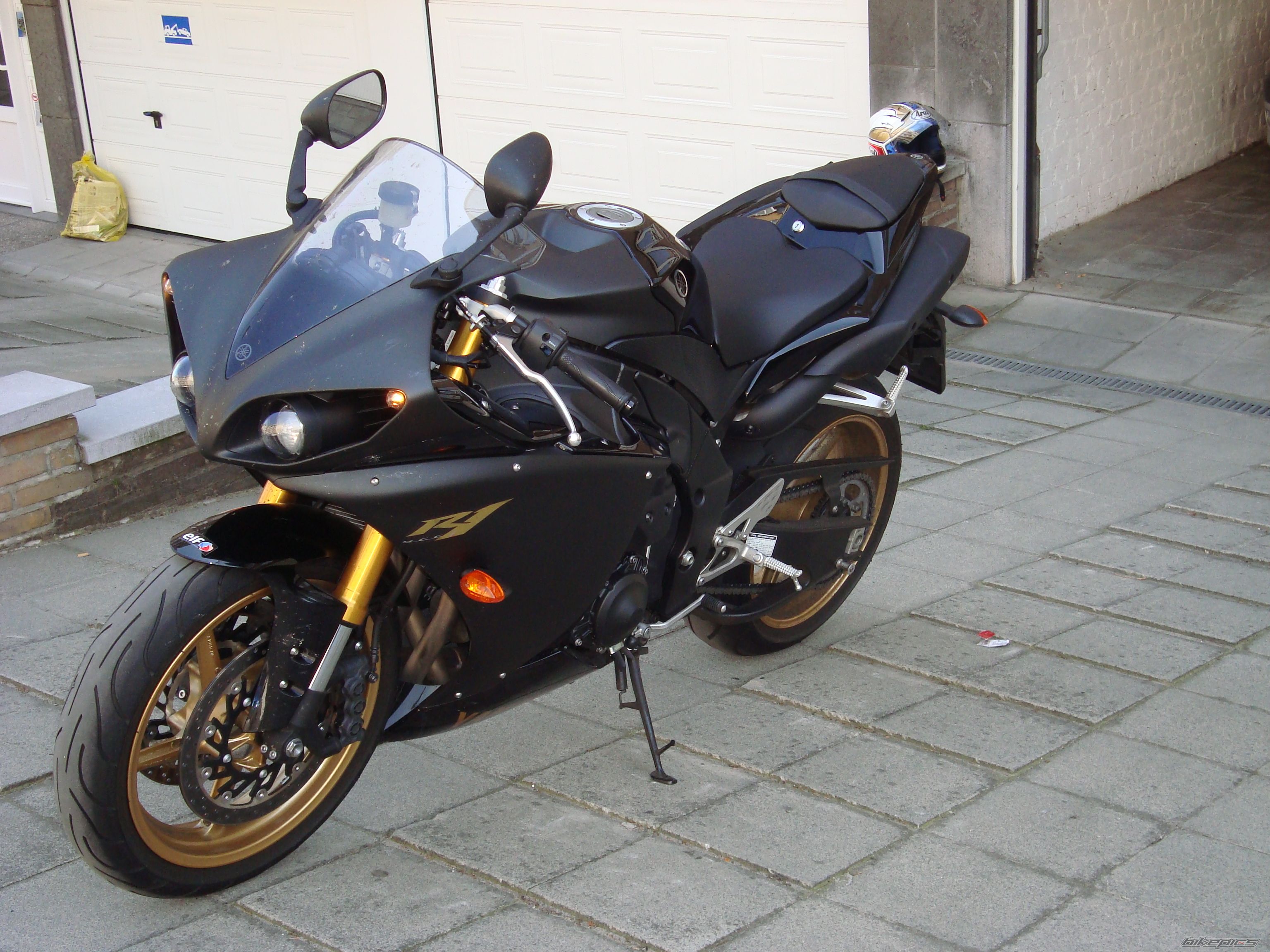 2009 YAMAHA YZF R1 | Picture 1685644 motorcycle photo