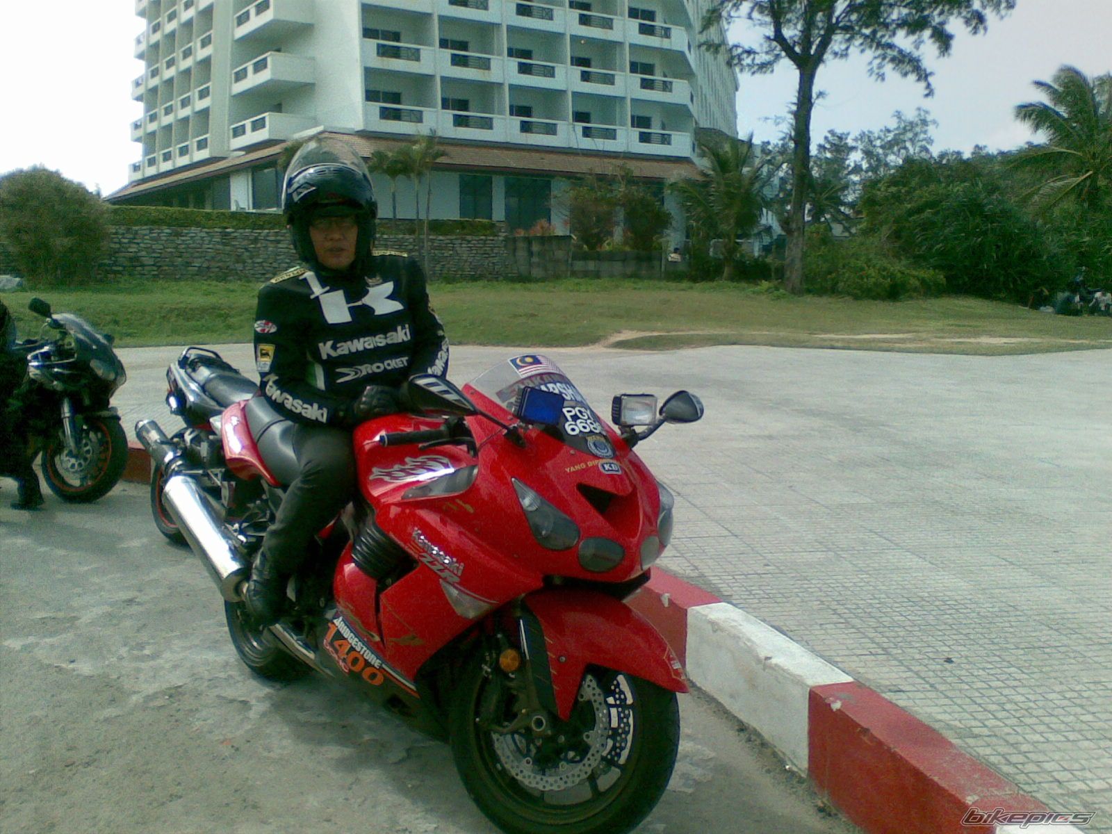 2006 KAWASAKI ZZR 1400 | Picture 1686453 motorcycle photo