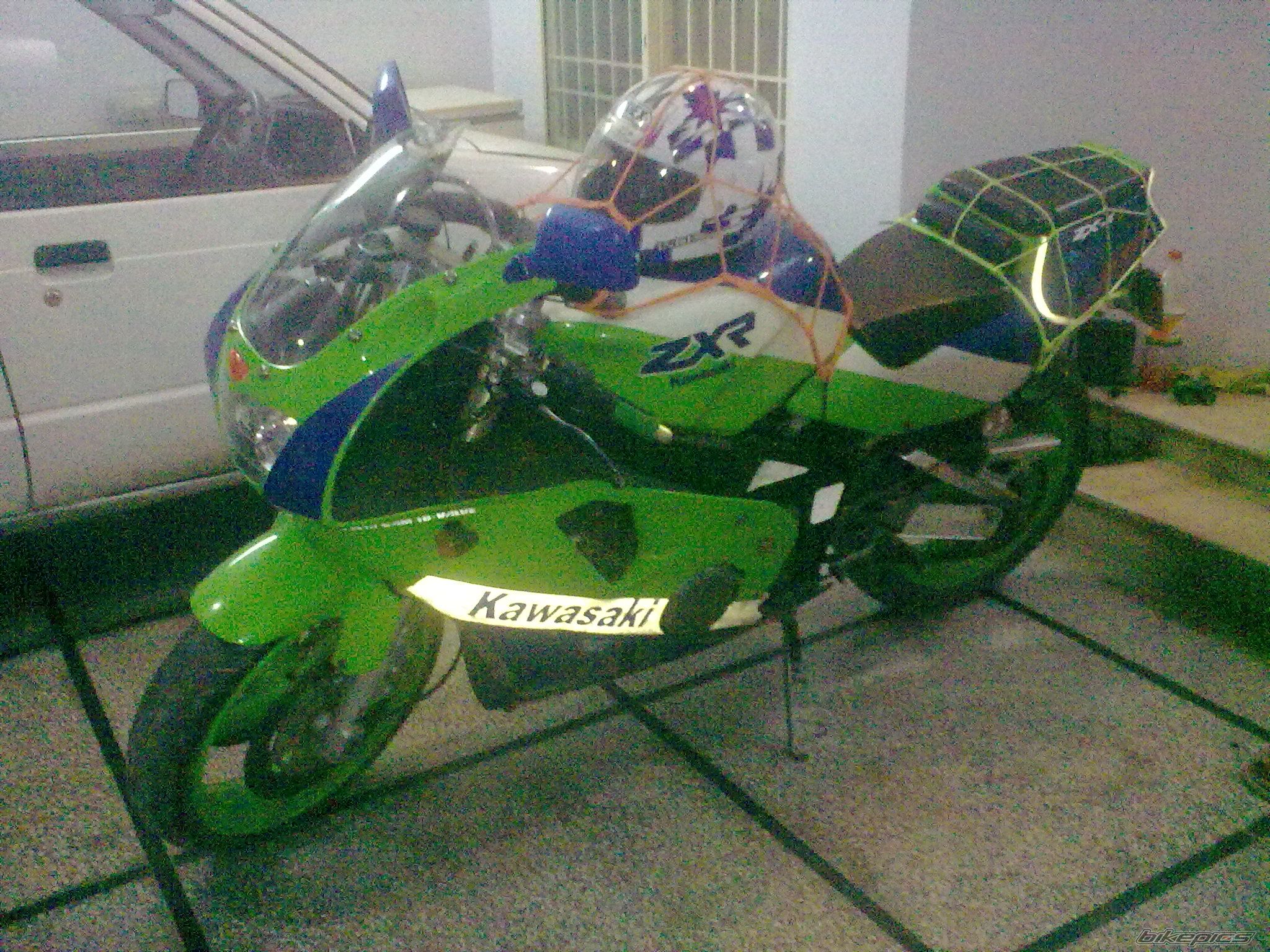1988 YAMAHA FZR 400 RR | Picture 1686583 motorcycle photo