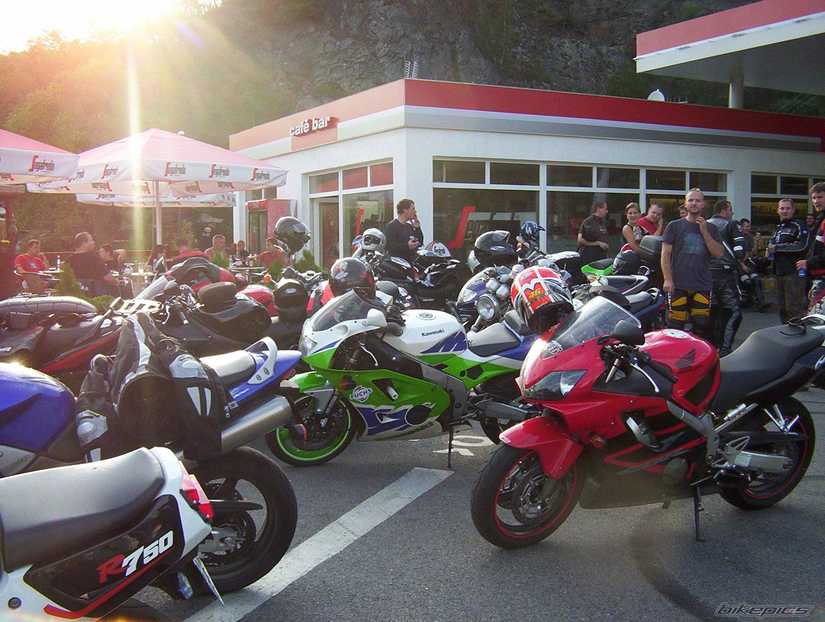1992 KAWASAKI ZXR 400 | Picture 1687092 motorcycle photo