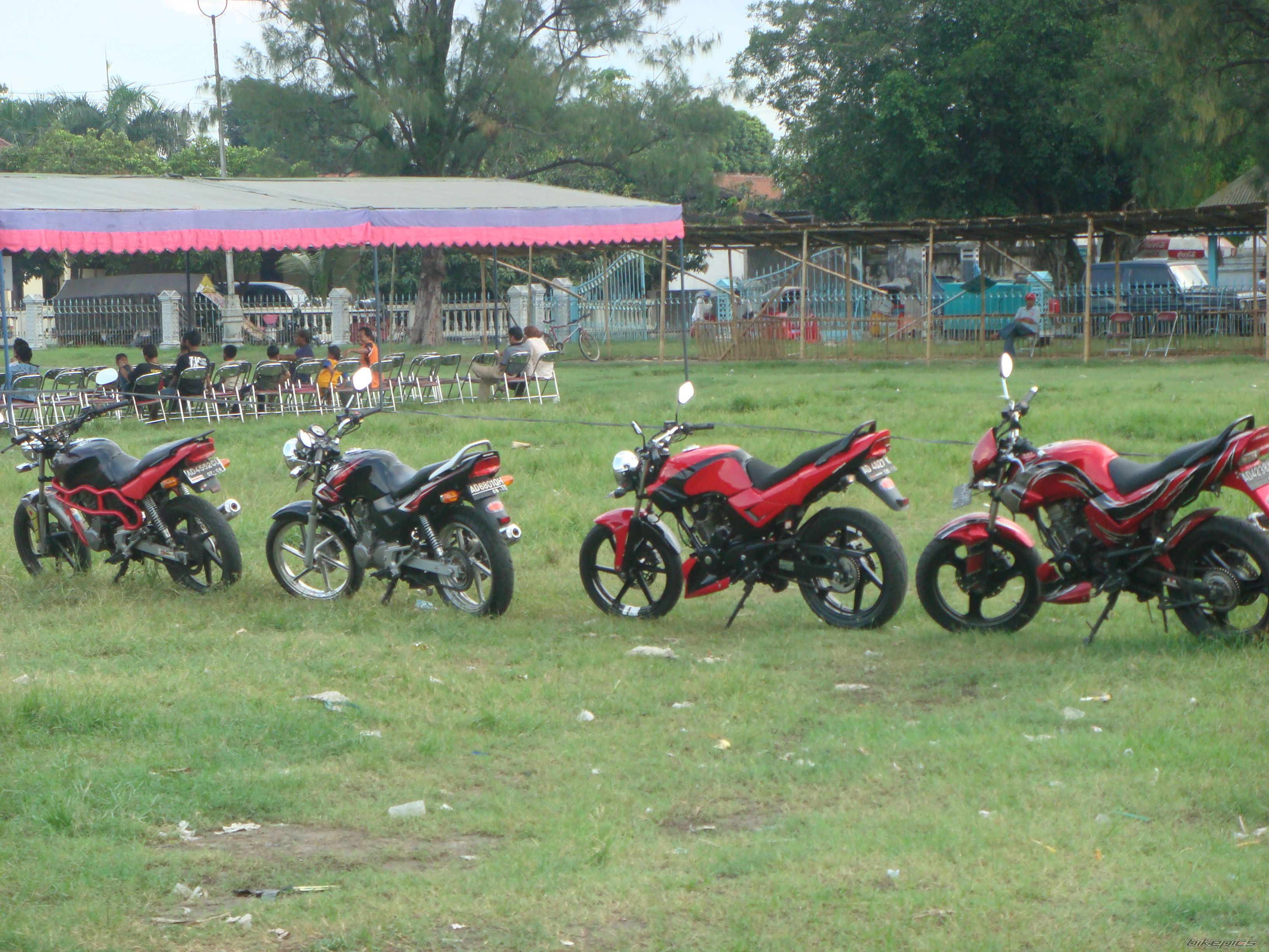 2009 HONDA GL 200 | Picture 1690055 motorcycle photo