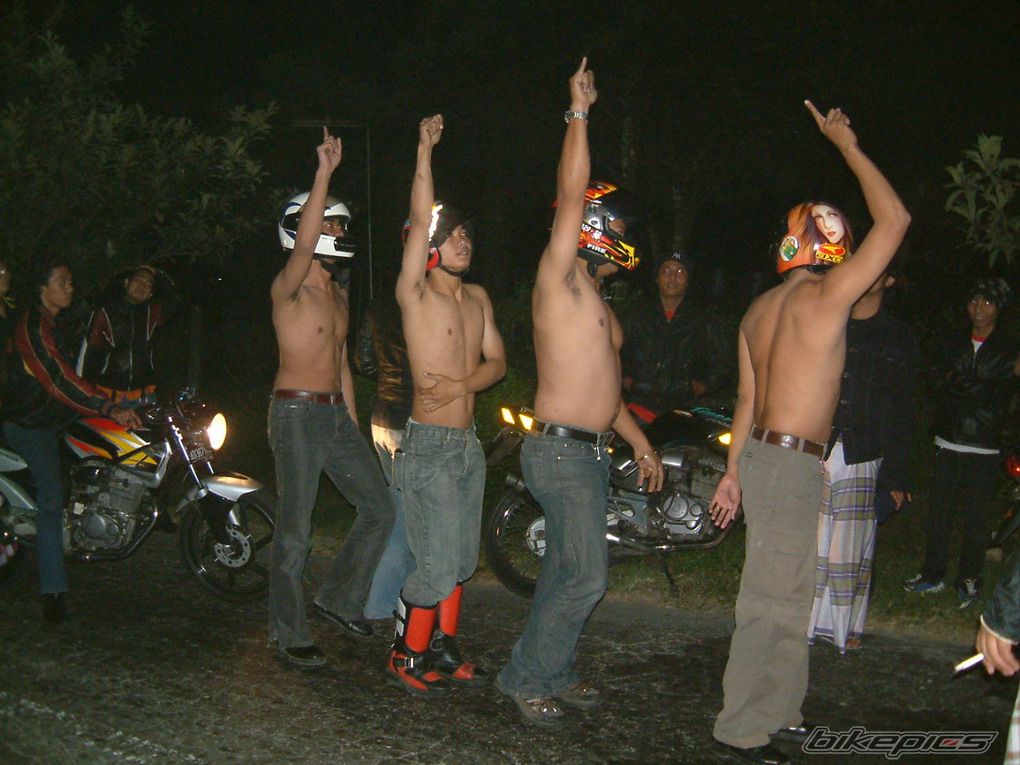 2009 HONDA GL 200 | Picture 1690059 motorcycle photo