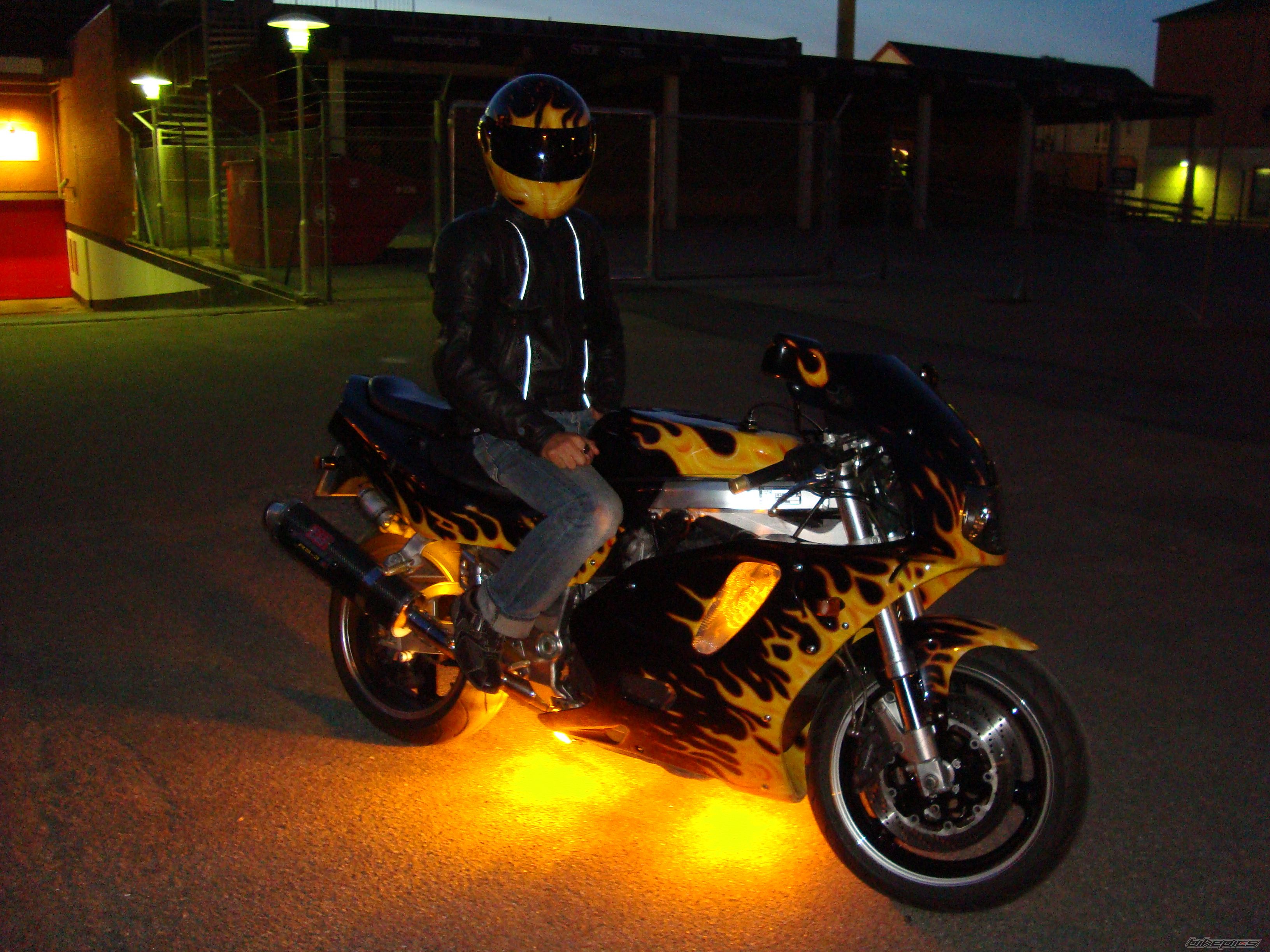 1995 SUZUKI GSX R 750 | Picture 1690113 motorcycle photo