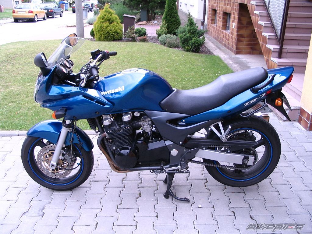 2001 KAWASAKI ZR 7 | Picture 1692757 motorcycle photo