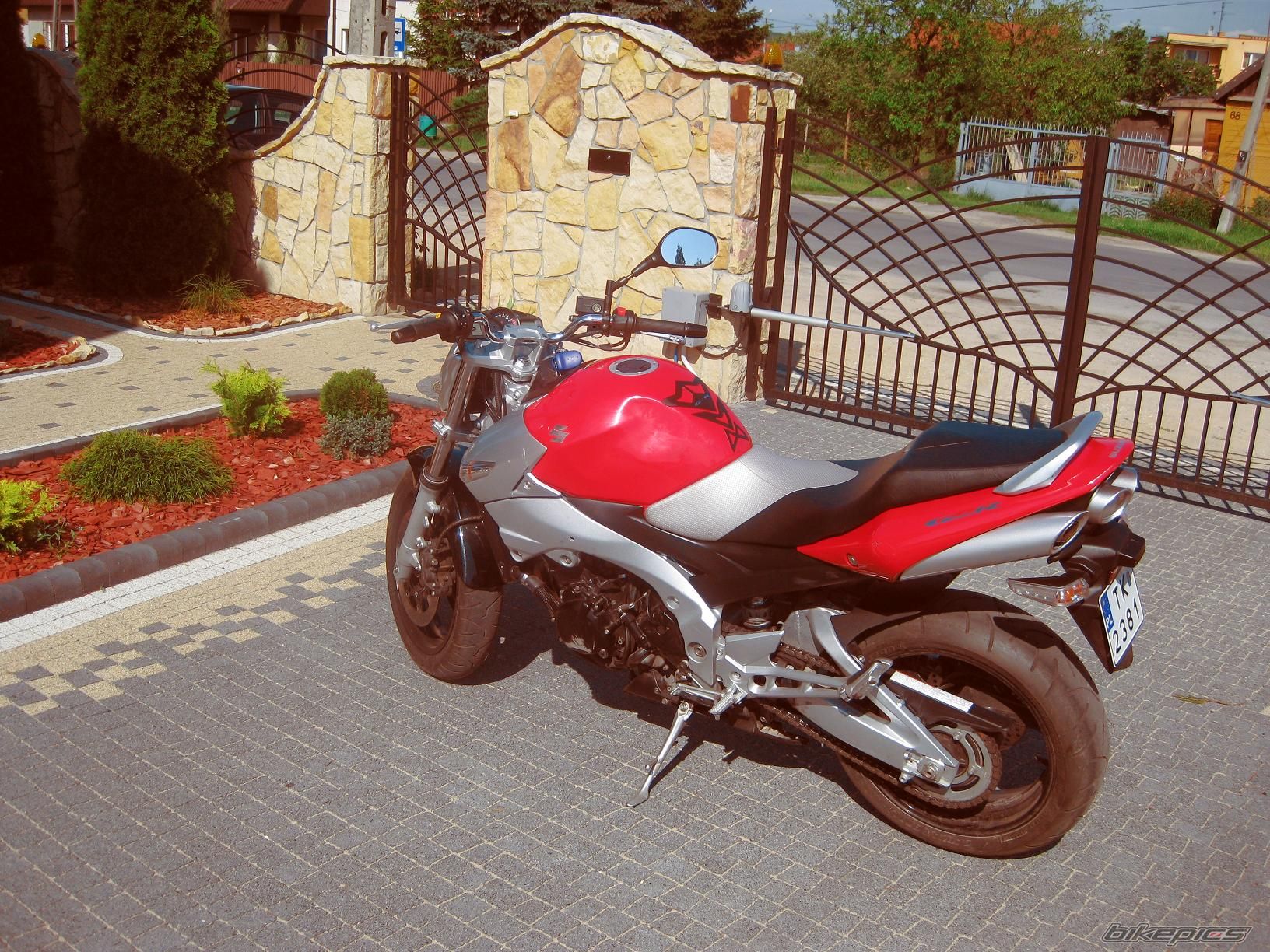 2006 SUZUKI GSR 600 | Picture 1693393 motorcycle photo