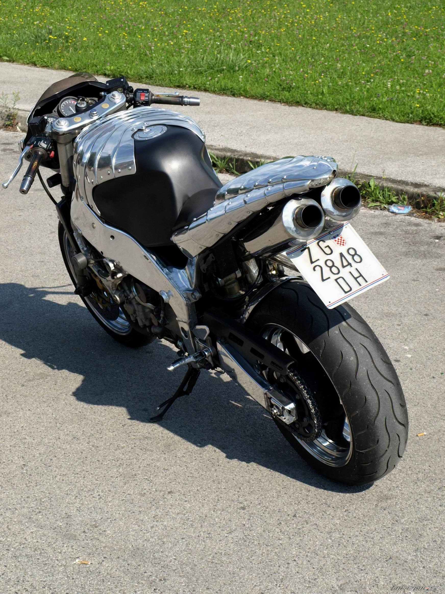2008 YAMAHA FZR 1000 | Picture 1694108 motorcycle photo