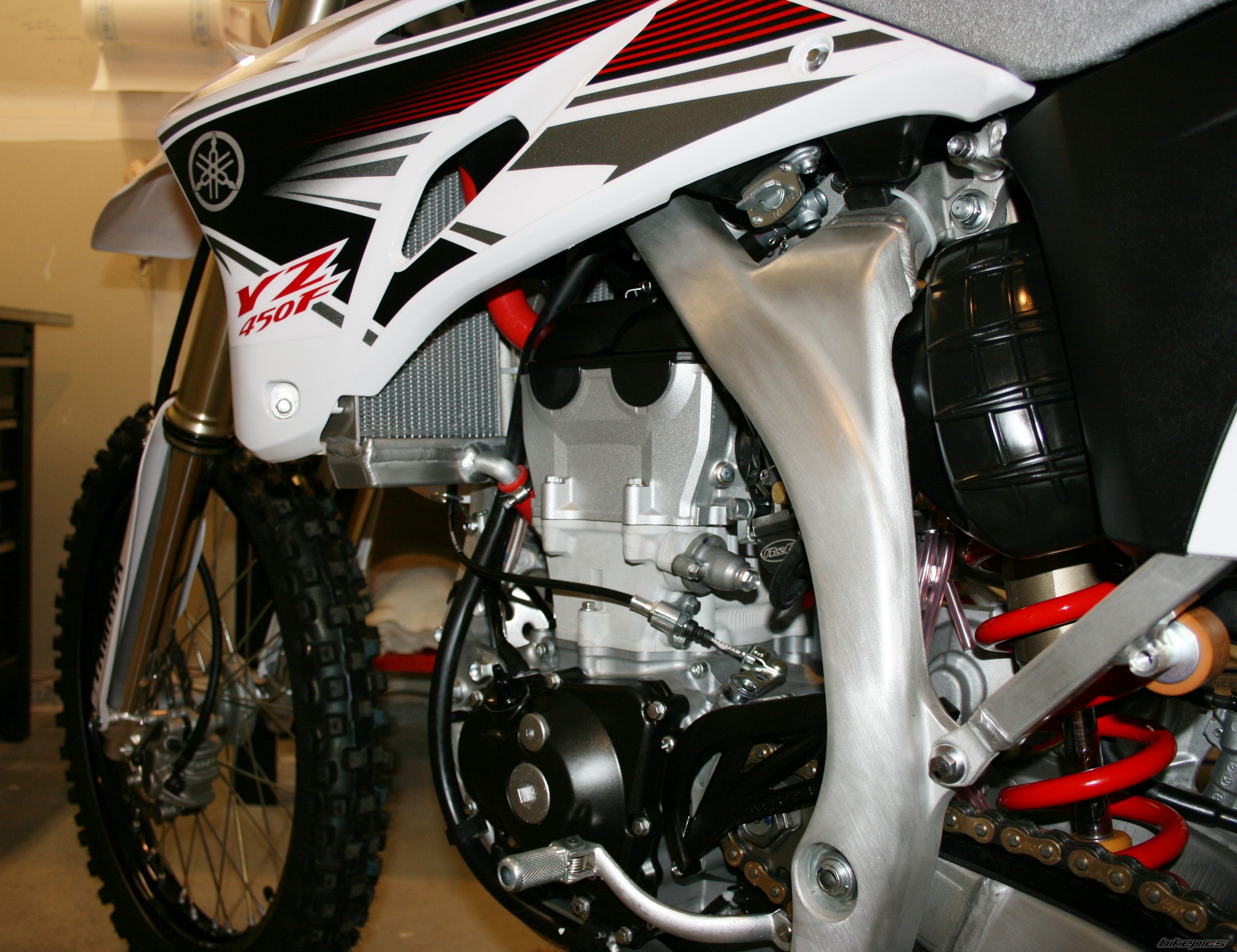 2009 YAMAHA YZ 450F | Picture 1696766 motorcycle photo