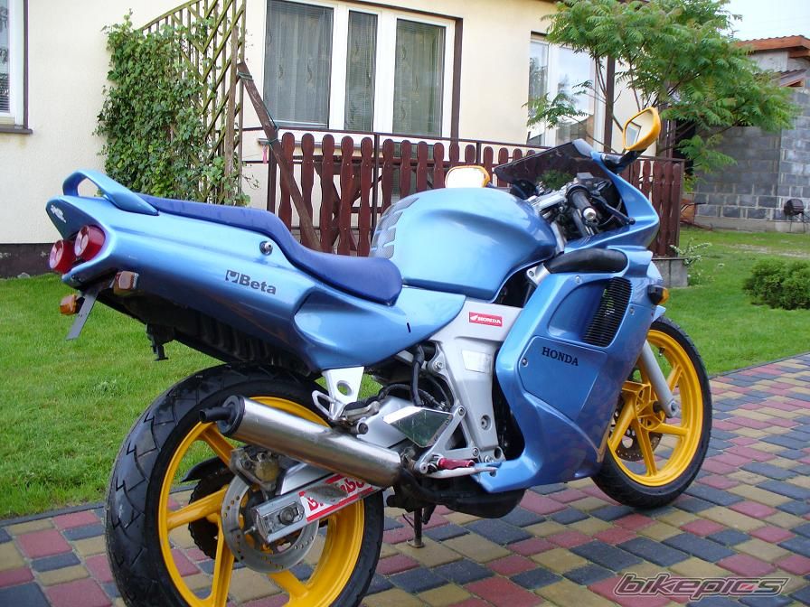 2010 HONDA NSR 125 | Picture 1697029 motorcycle photo