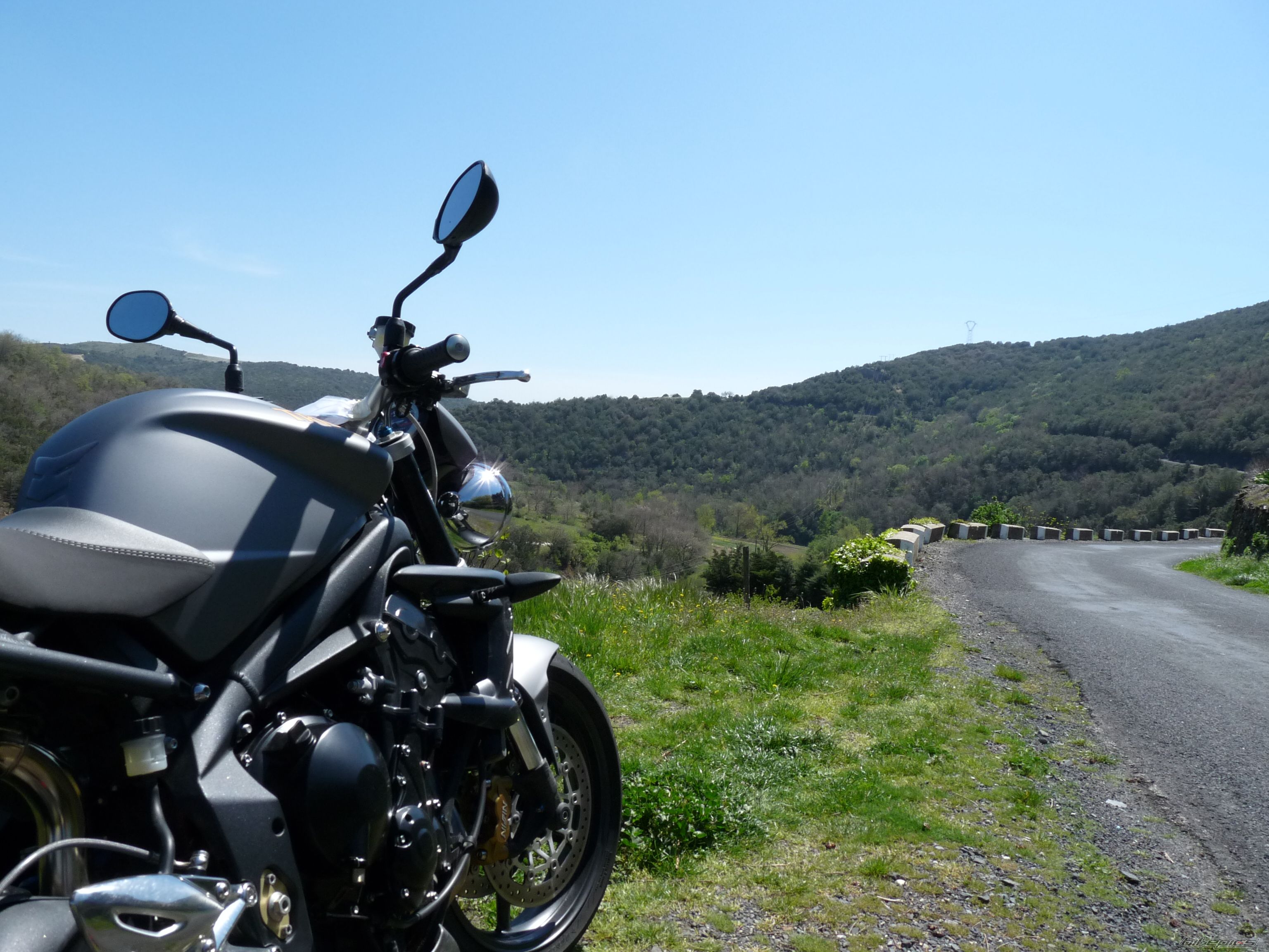 2009 TRIUMPH SPEED TRIPLE | Picture 1698275 motorcycle photo