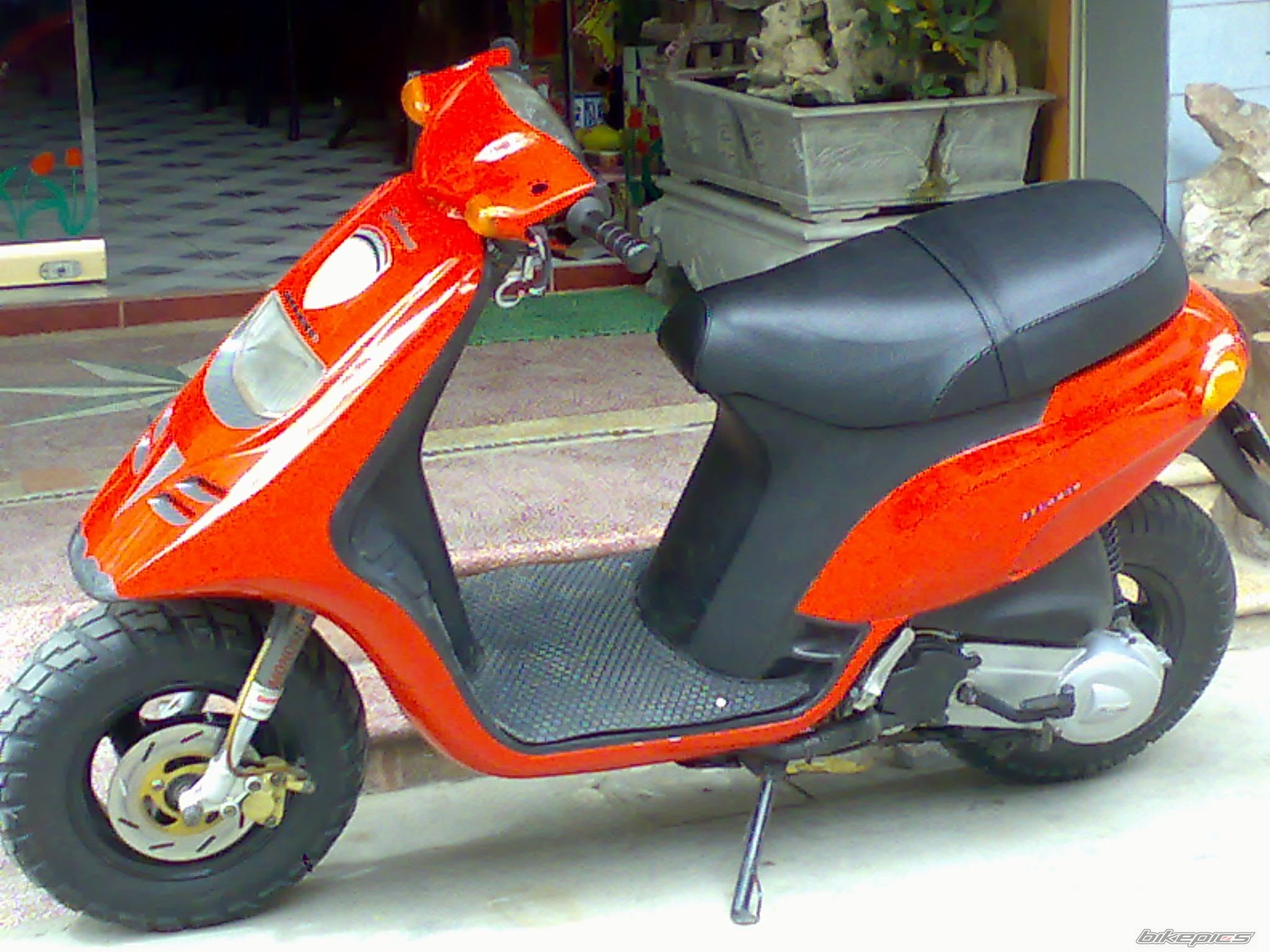 2010 PIAGGIO TYPHOON 80 | Picture 1700731 motorcycle photo