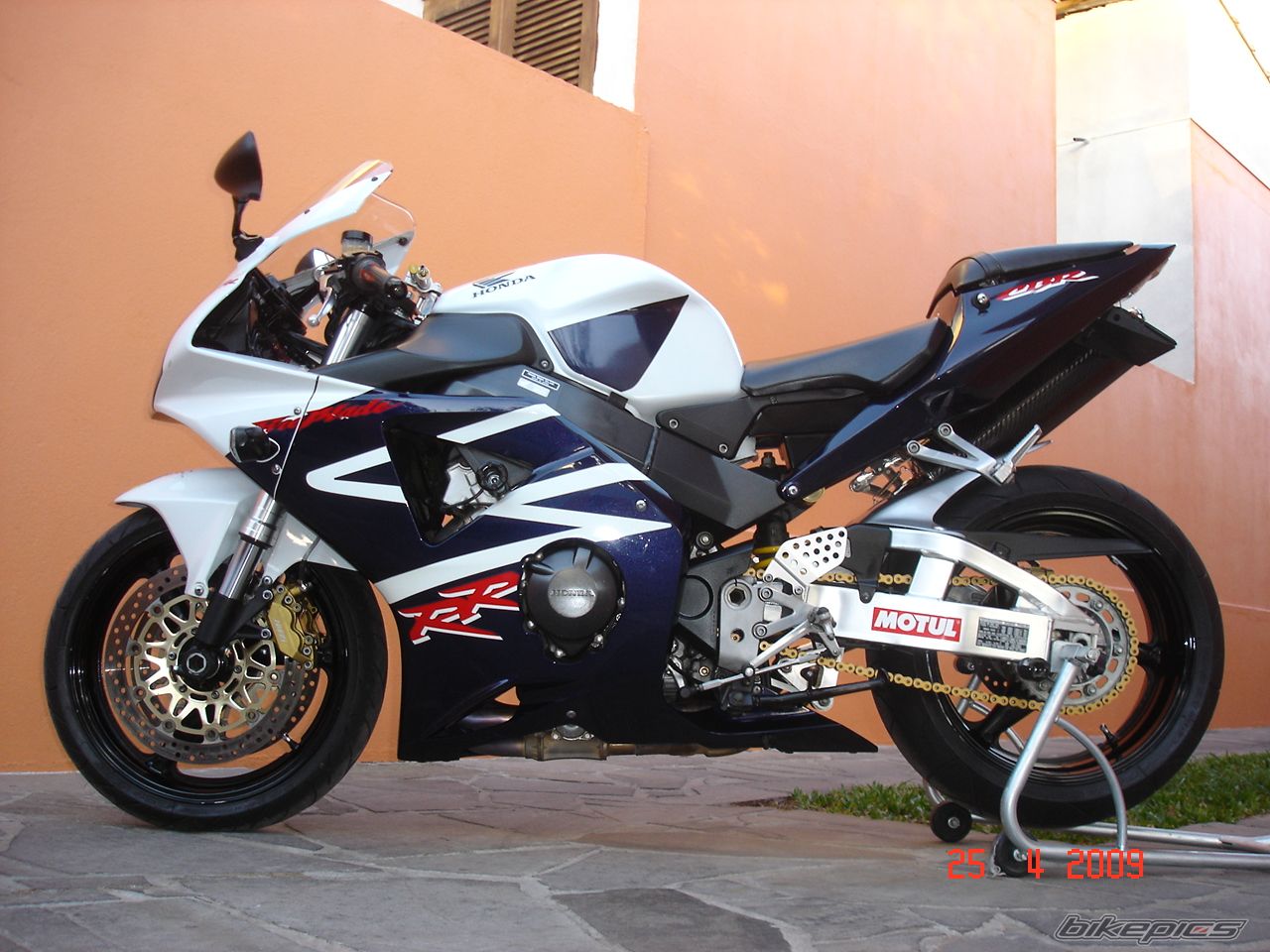 2002 HONDA CBR 900 | Picture 1702164 motorcycle photo