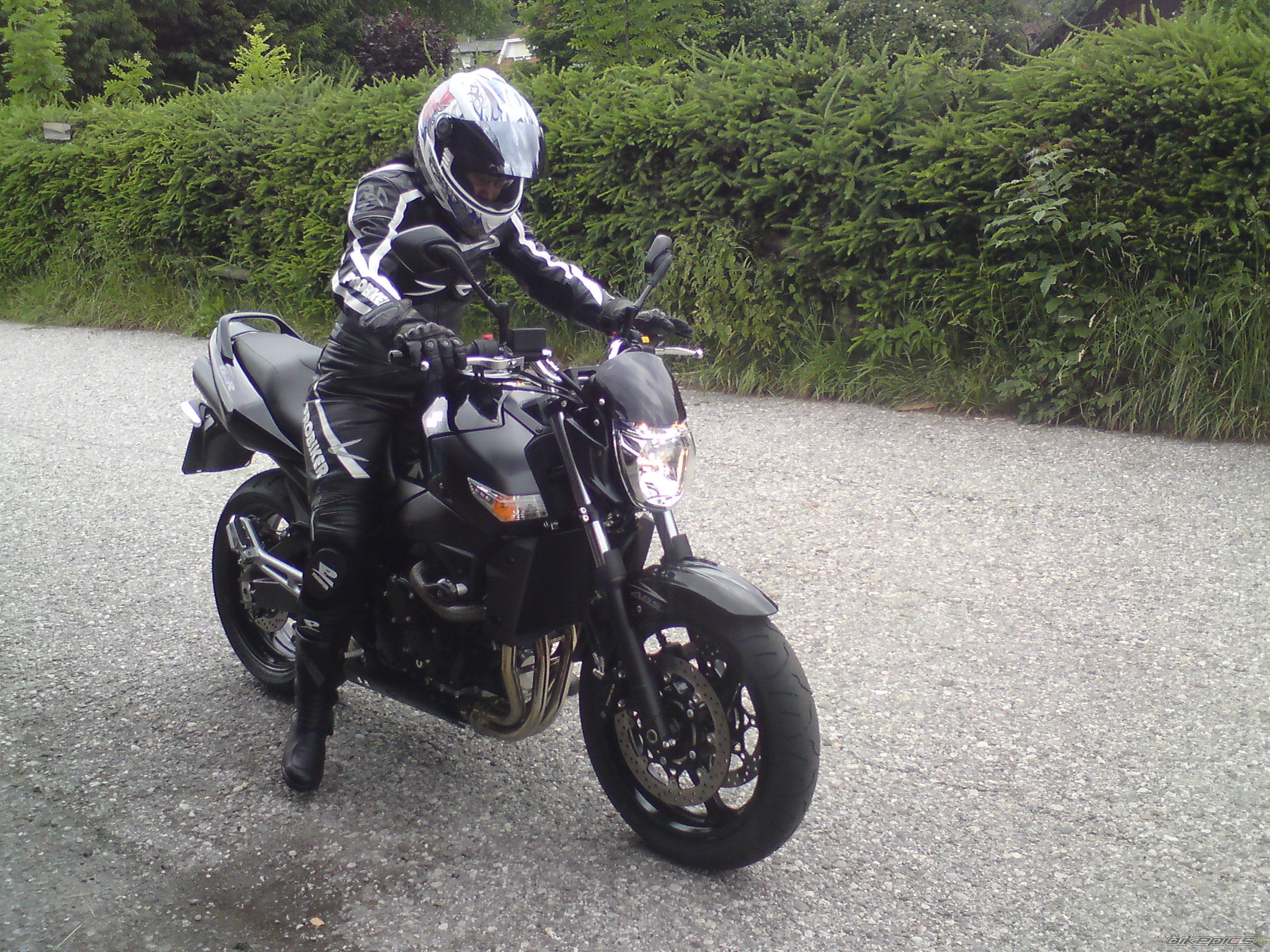 2009 SUZUKI GSR 600 | Picture 1703810 motorcycle photo
