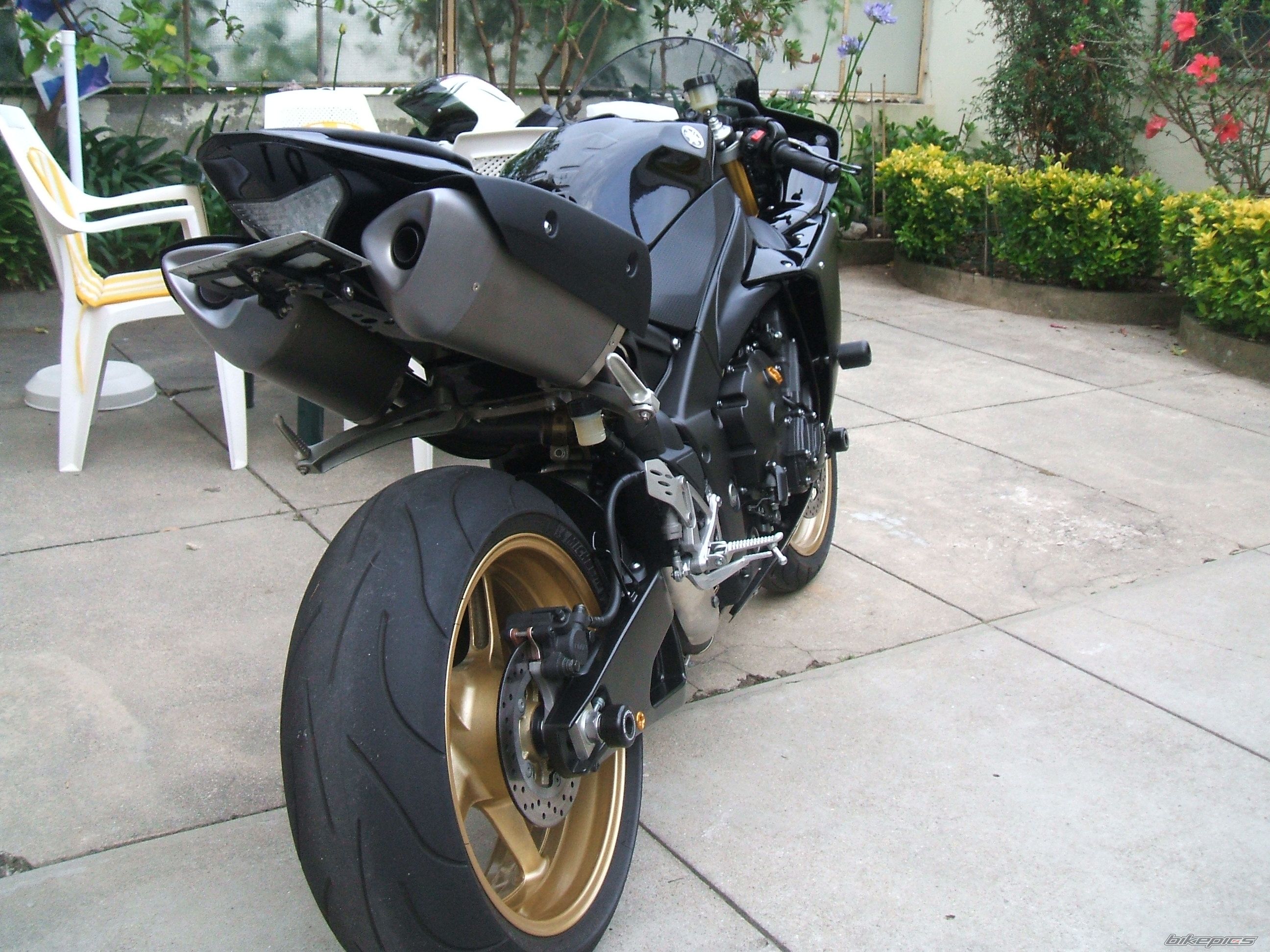 2009 YAMAHA YZF R1 | Picture 1704222 motorcycle photo