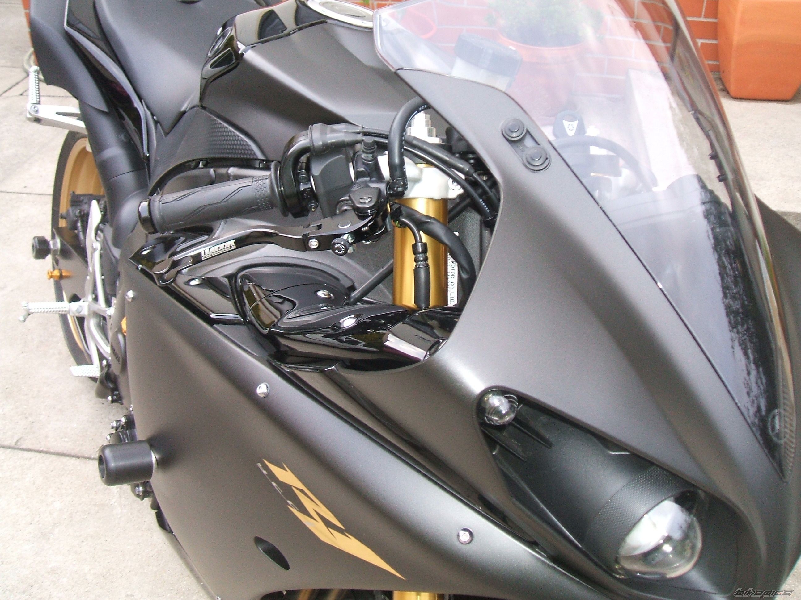2009 YAMAHA YZF R1 | Picture 1704229 motorcycle photo