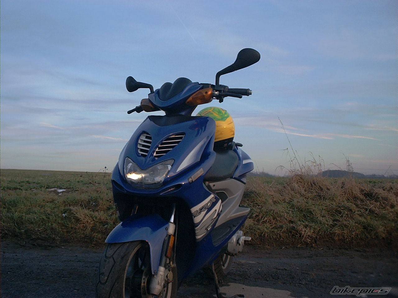 2001 YAMAHA AEROX 50 | Picture 17047 motorcycle photo