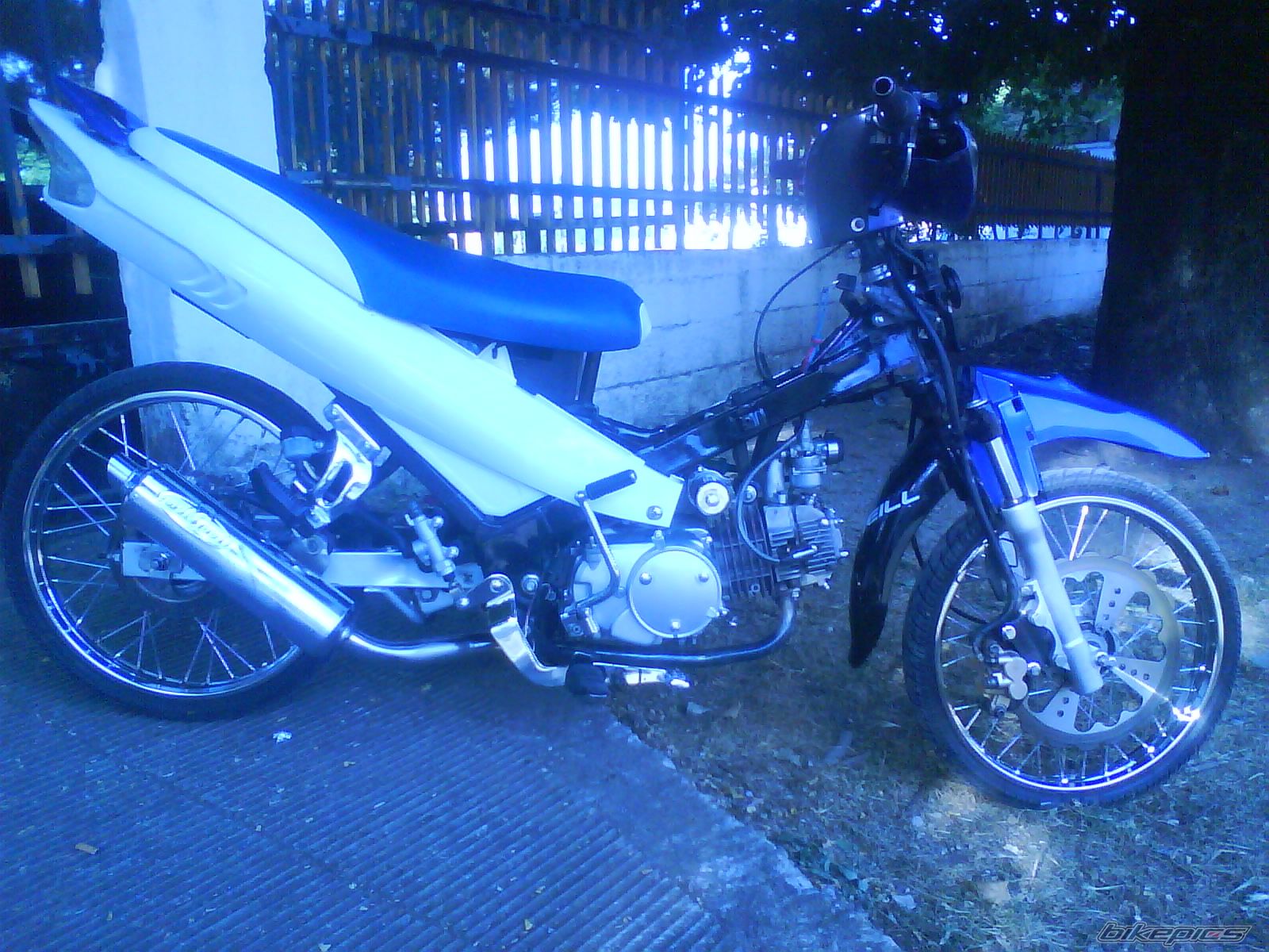 2010 YAMAHA Z 125 | Picture 1705162 motorcycle photo