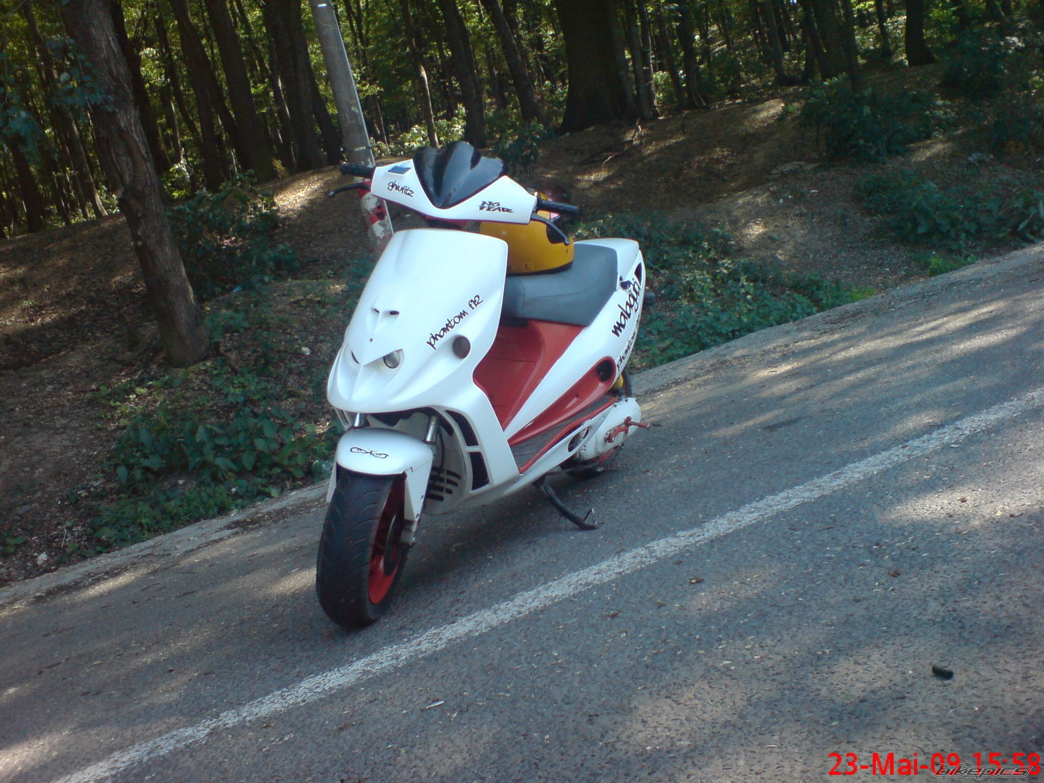 1998 MALAGUTI PHANTOM 50 F12 | Picture 1708299 motorcycle photo
