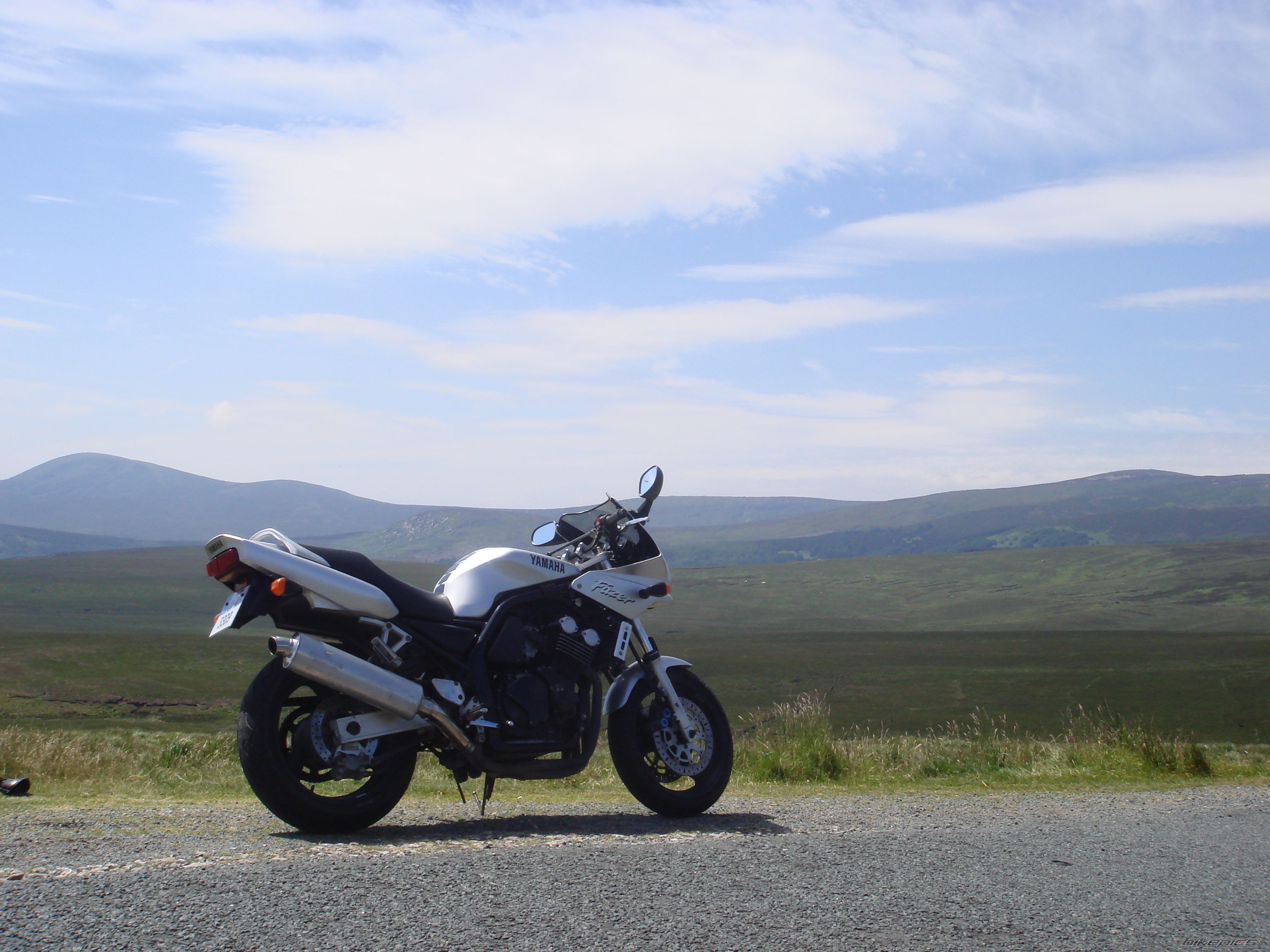 2001 YAMAHA FZS 600 FAZER | Picture 1708467 motorcycle photo