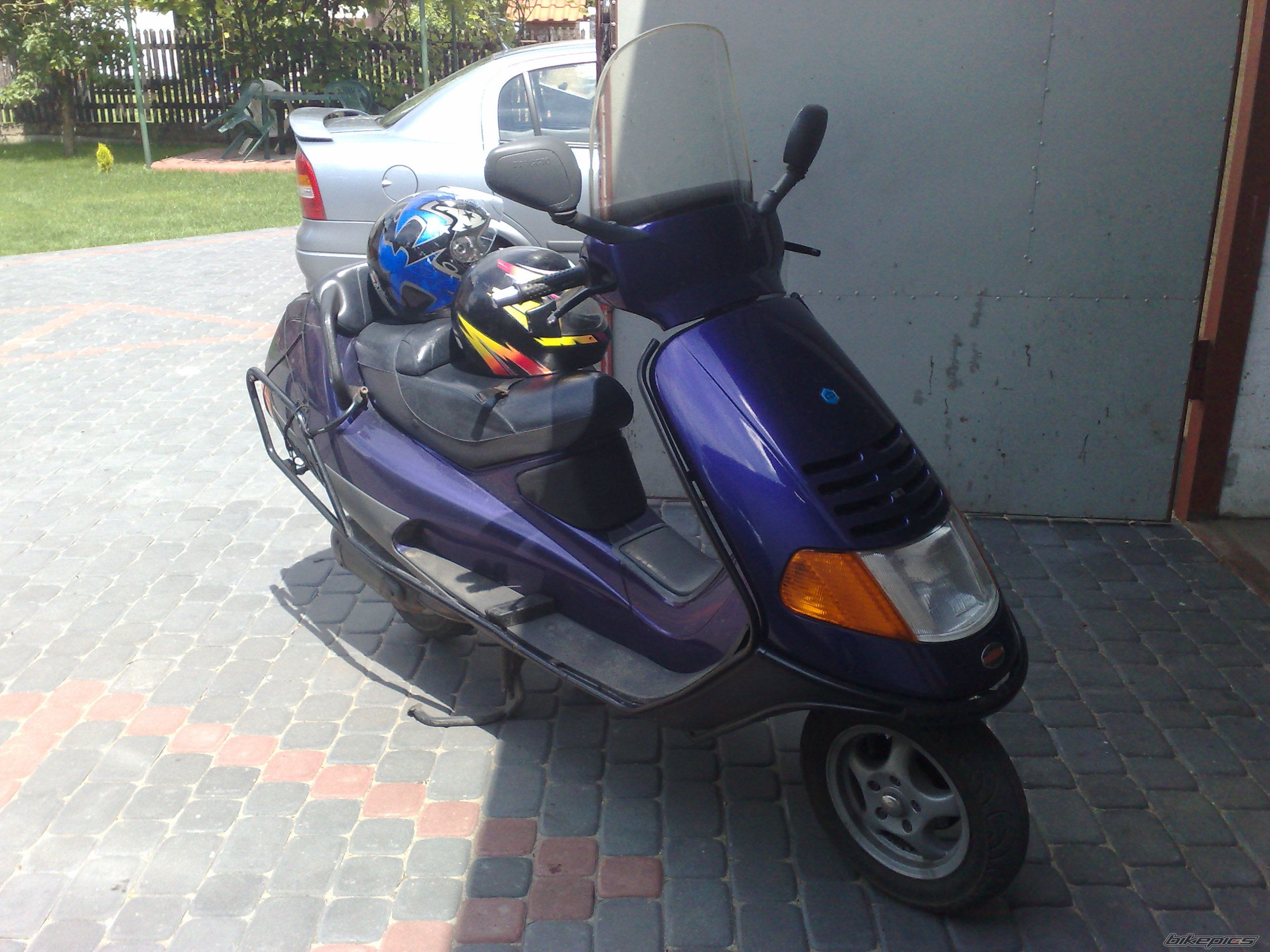 1995 PIAGGIO HEXAGON | Picture 1709890 motorcycle photo