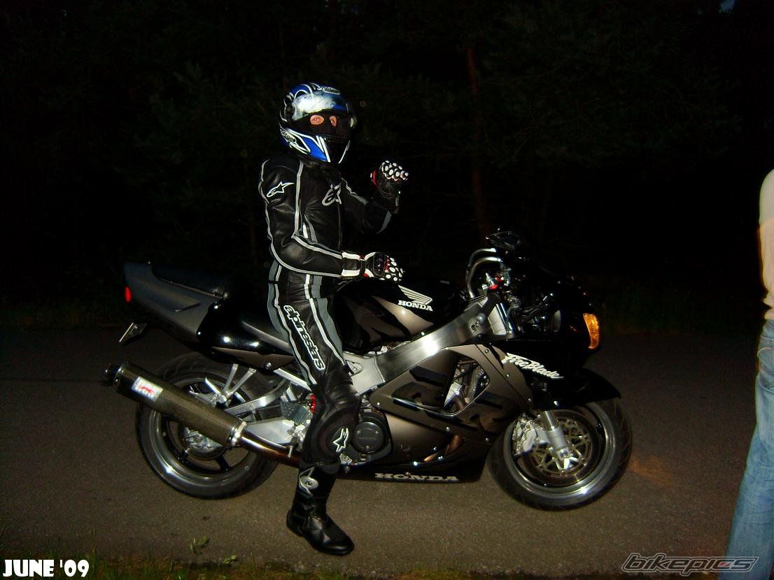 1998 HONDA CBR 900 | Picture 1710325 motorcycle photo