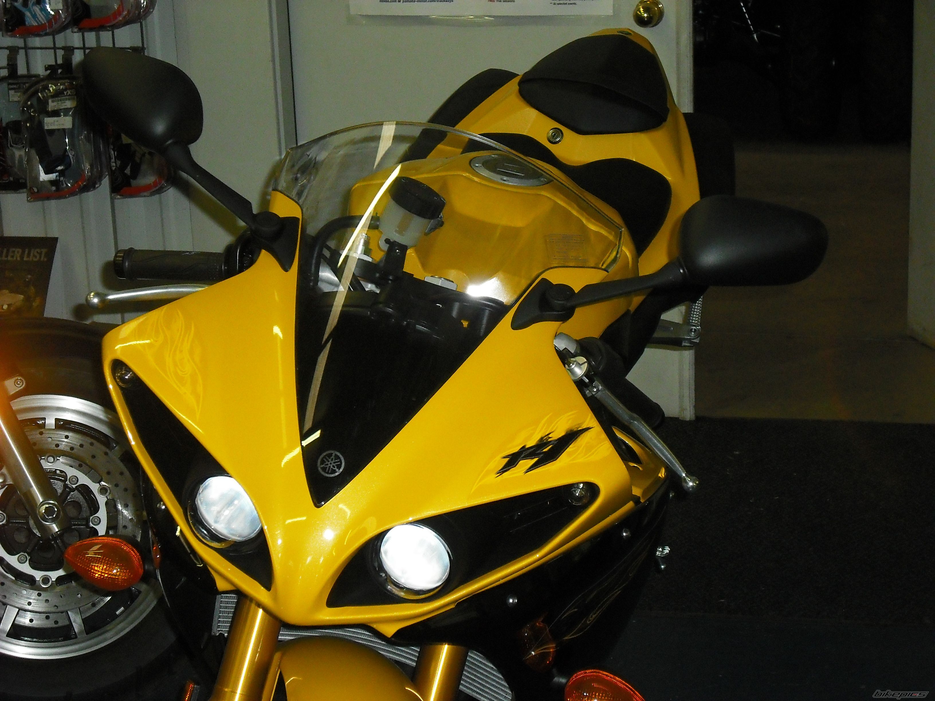 2009 YAMAHA YZF R1 | Picture 1710950 motorcycle photo