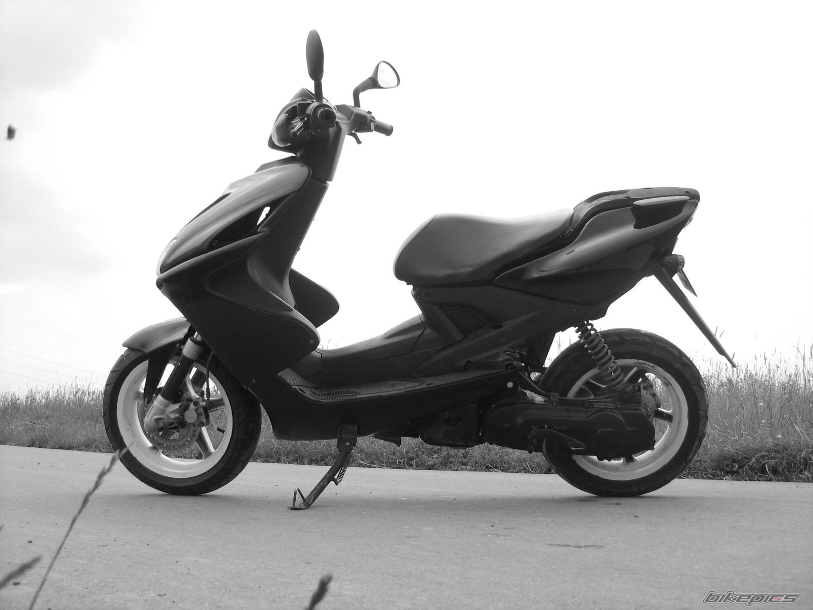 2001 YAMAHA AEROX 50 | Picture 1712357 motorcycle photo
