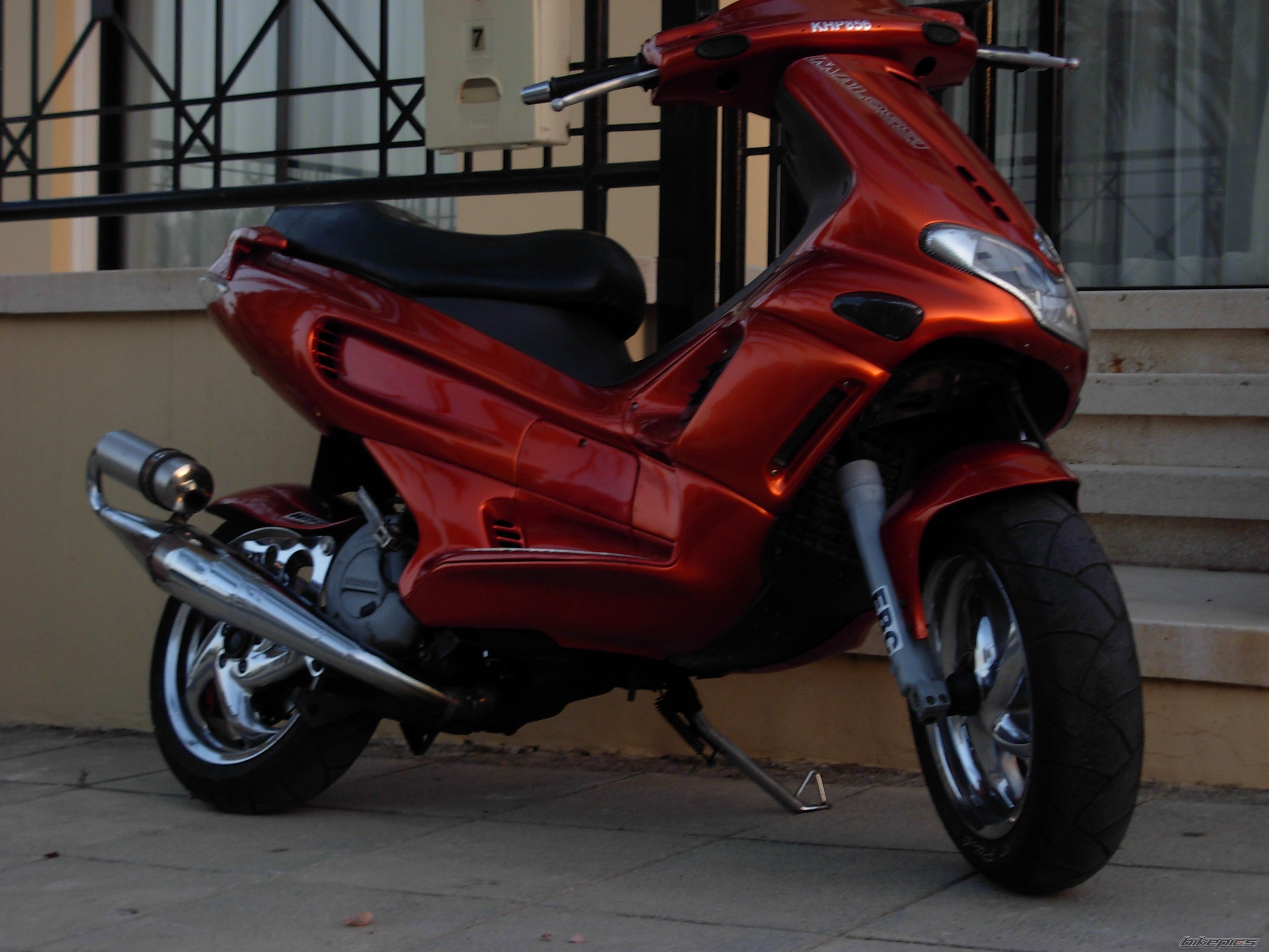 2010 GILERA RUNNER 200 VXR | Picture 1714069 motorcycle photo
