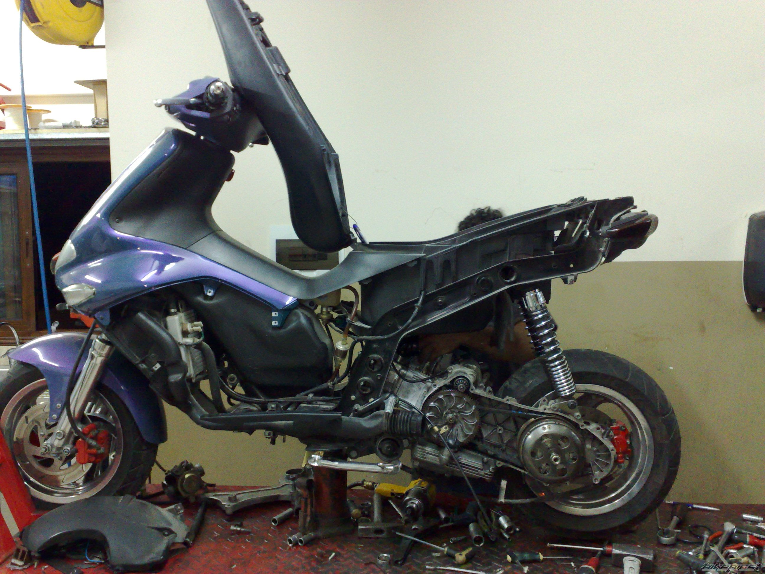 2010 GILERA RUNNER 200 VXR | Picture 1714089 motorcycle photo