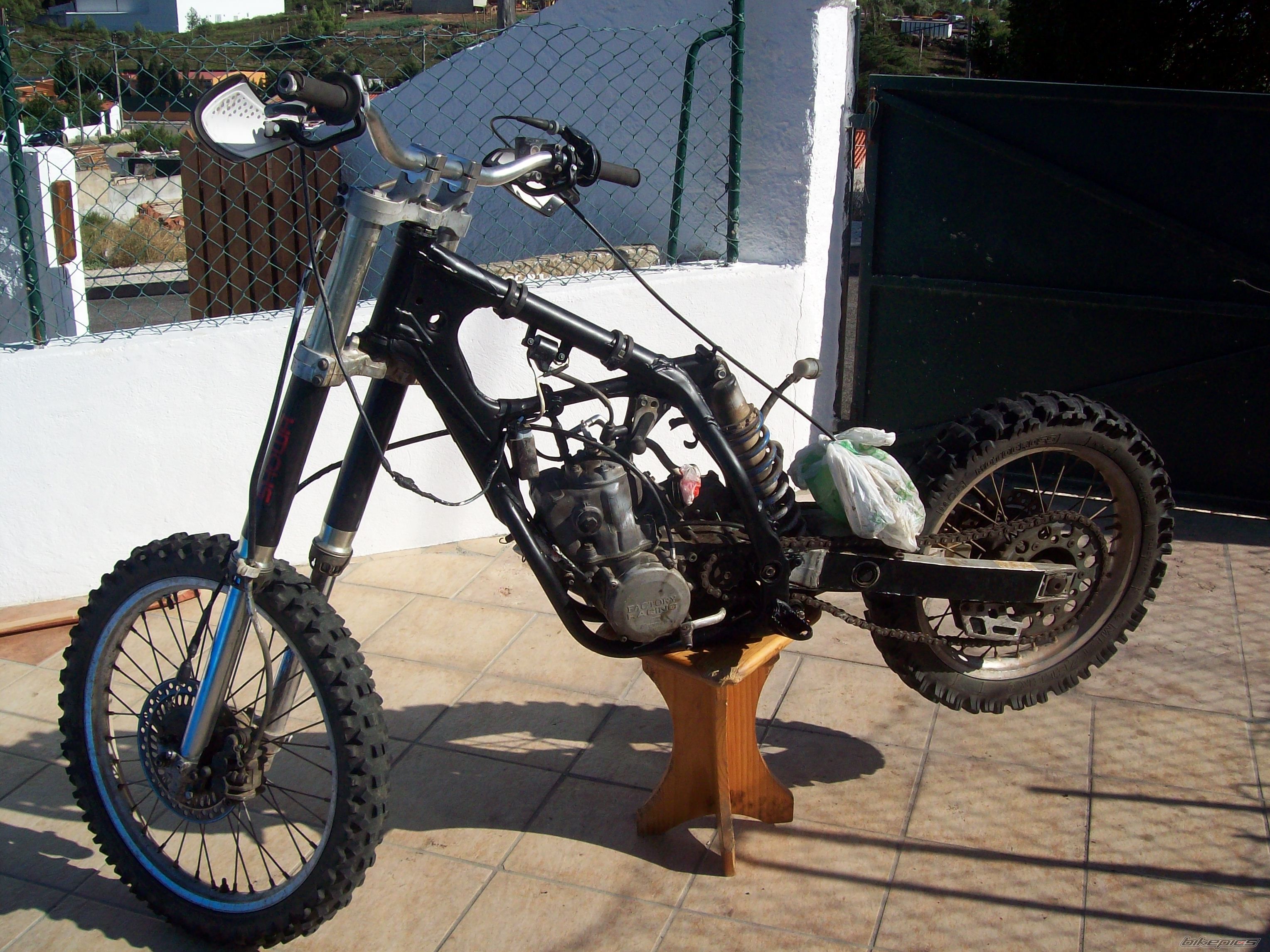 1996 HONDA CR 250 | Picture 1715574 motorcycle photo