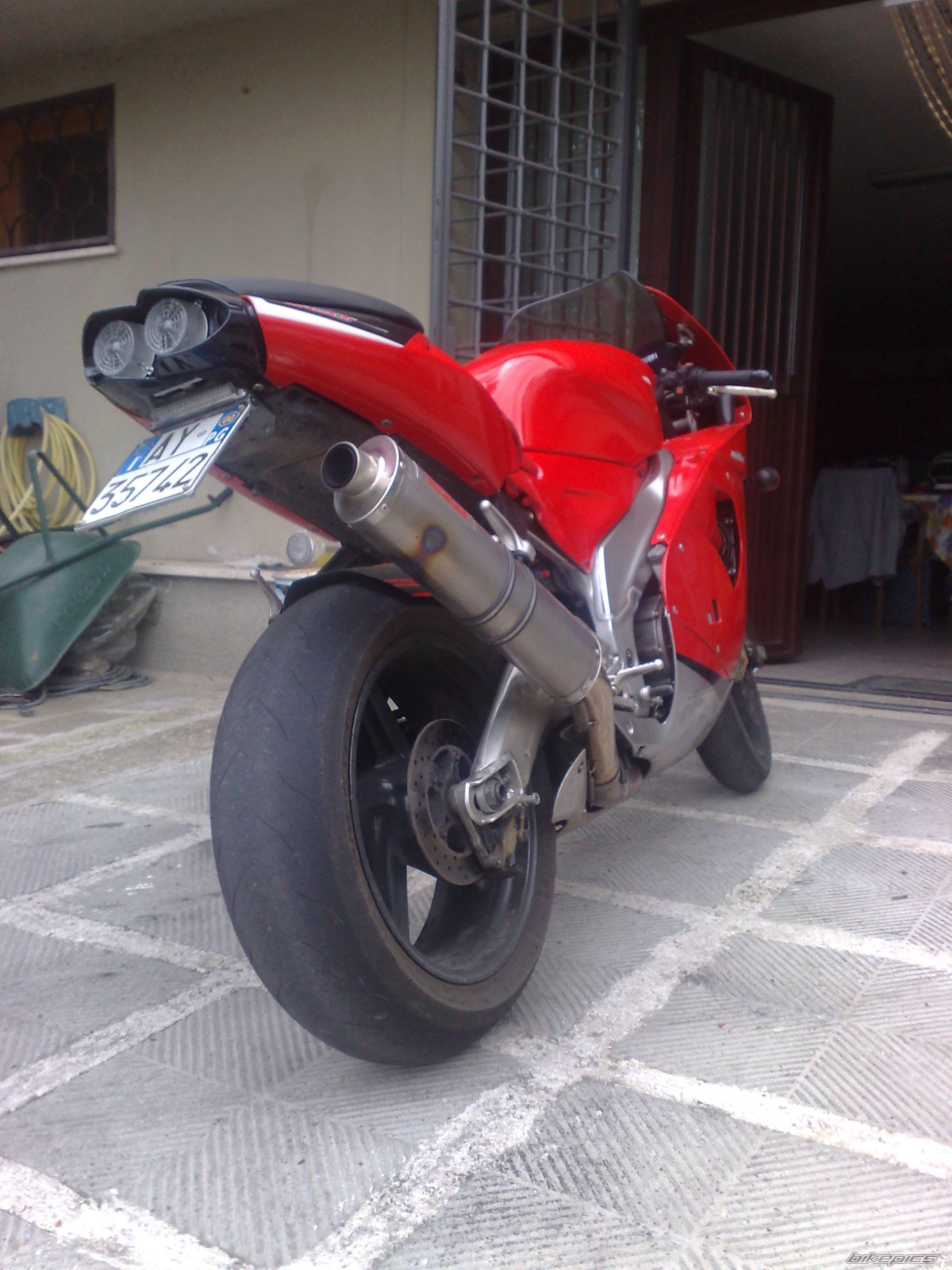 2000 APRILIA RSV 1000 MILLE | Picture 1716901 motorcycle photo