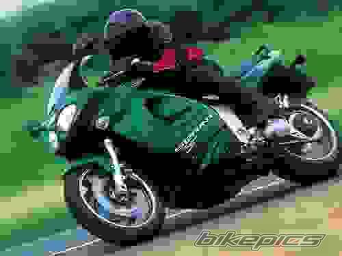 2001 TRIUMPH SPRINT ST | Picture 1718 motorcycle photo