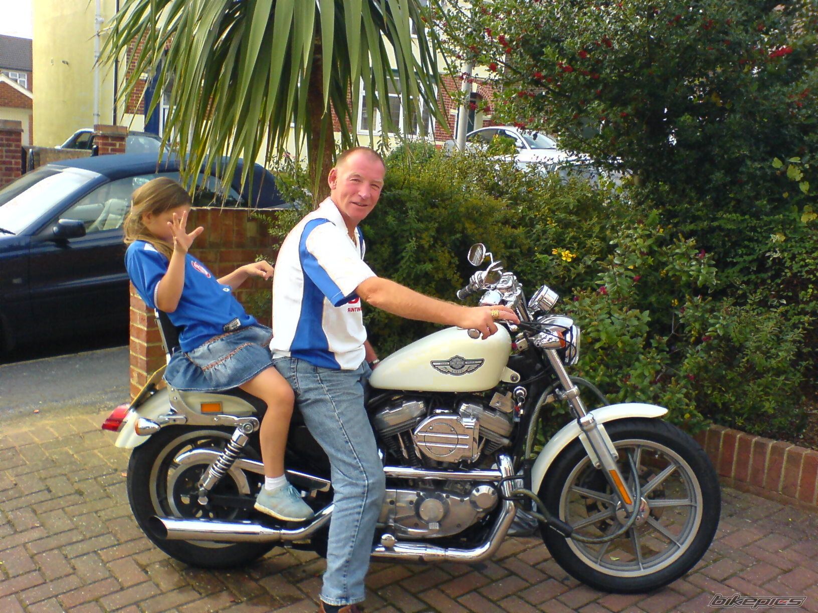 2002 HARLEY DAVIDSON XLH 883 HUGGER | Picture 1718620 motorcycle photo