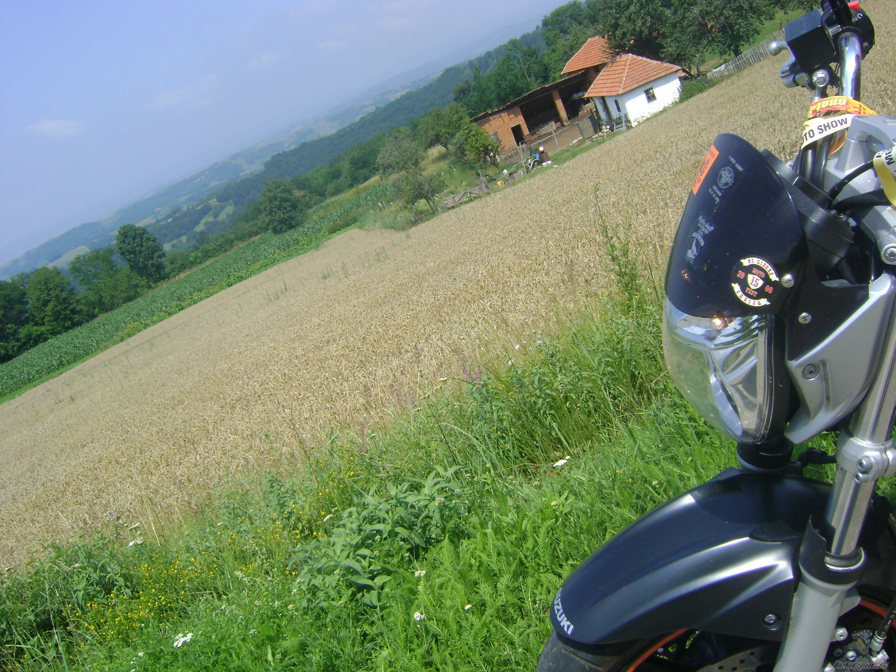 2008 SUZUKI GSR 600 | Picture 1718857 motorcycle photo