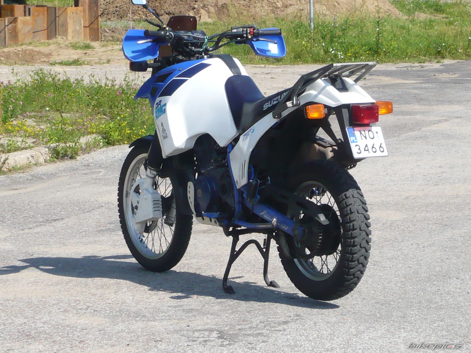1988 SUZUKI DR  750 | Picture 1720018 motorcycle photo