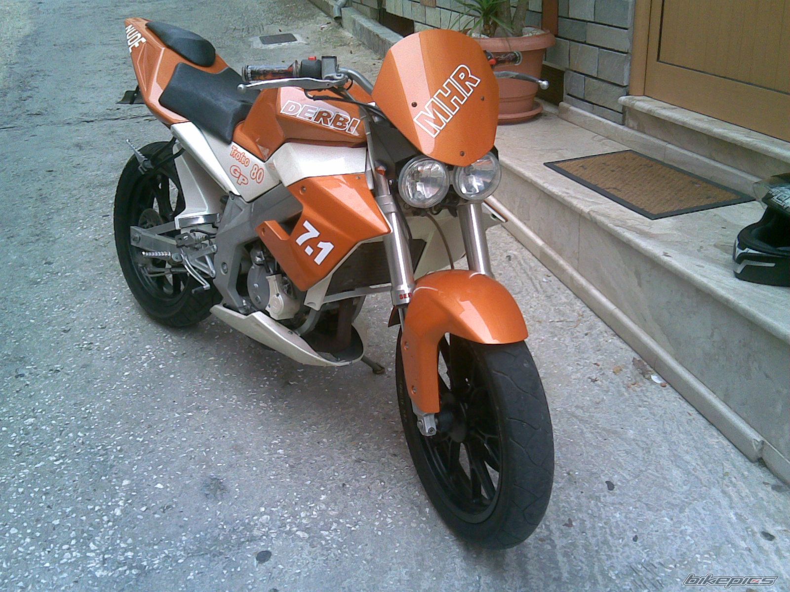 2010 DERBI GPR NUDE | Picture 1720042 motorcycle photo