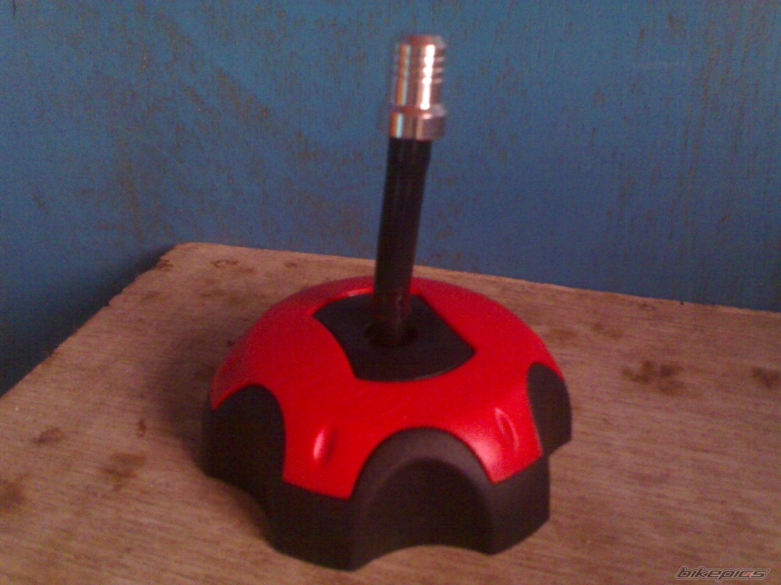 2010 HONDA XR 200 | Picture 1722101 motorcycle photo