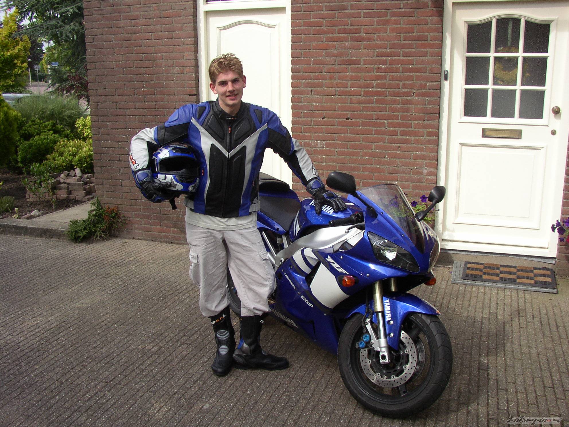 2001 YAMAHA YZF R1 | Picture 172398 motorcycle photo