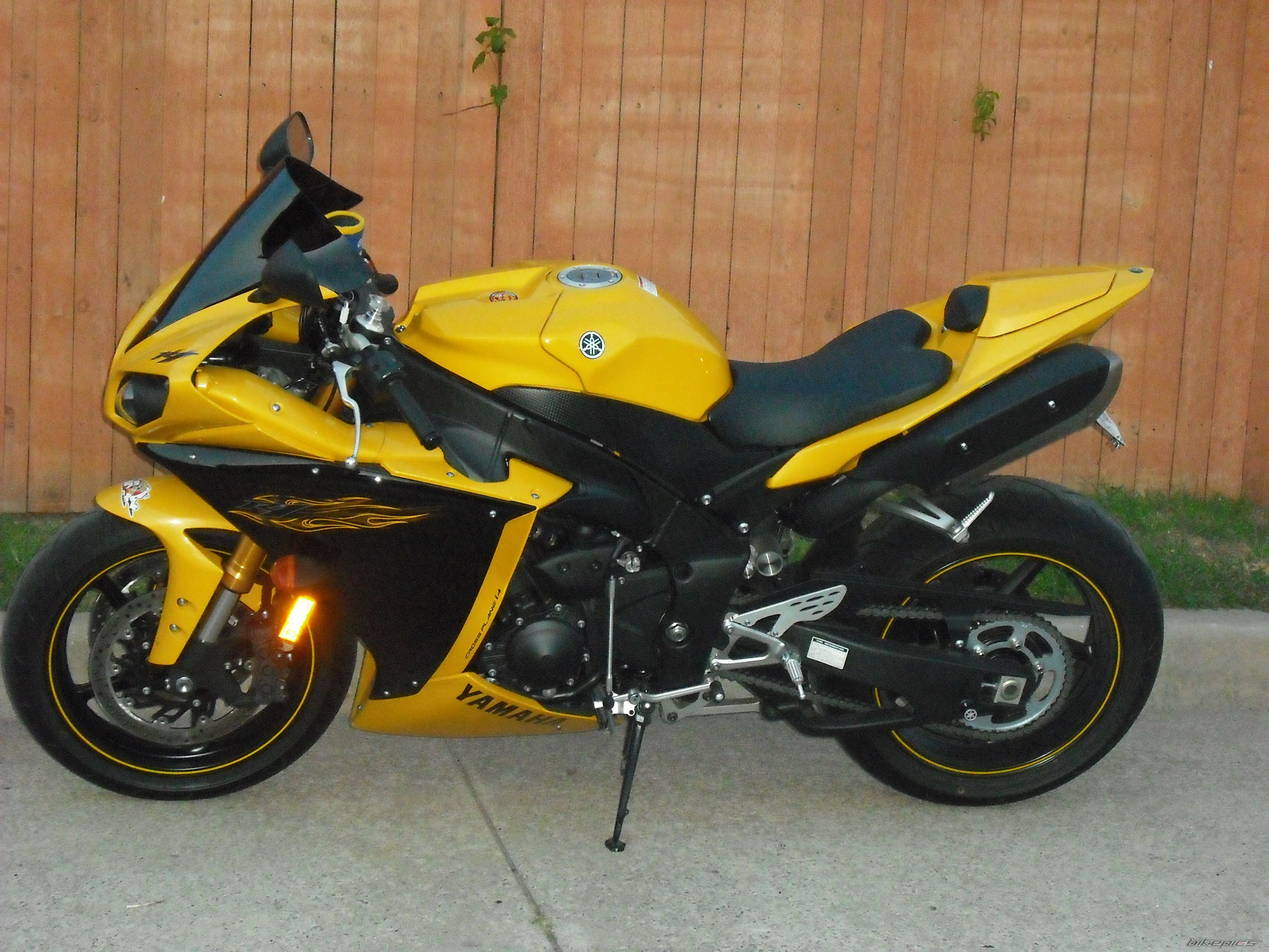 2009 YAMAHA YZF R1 | Picture 1729291 motorcycle photo