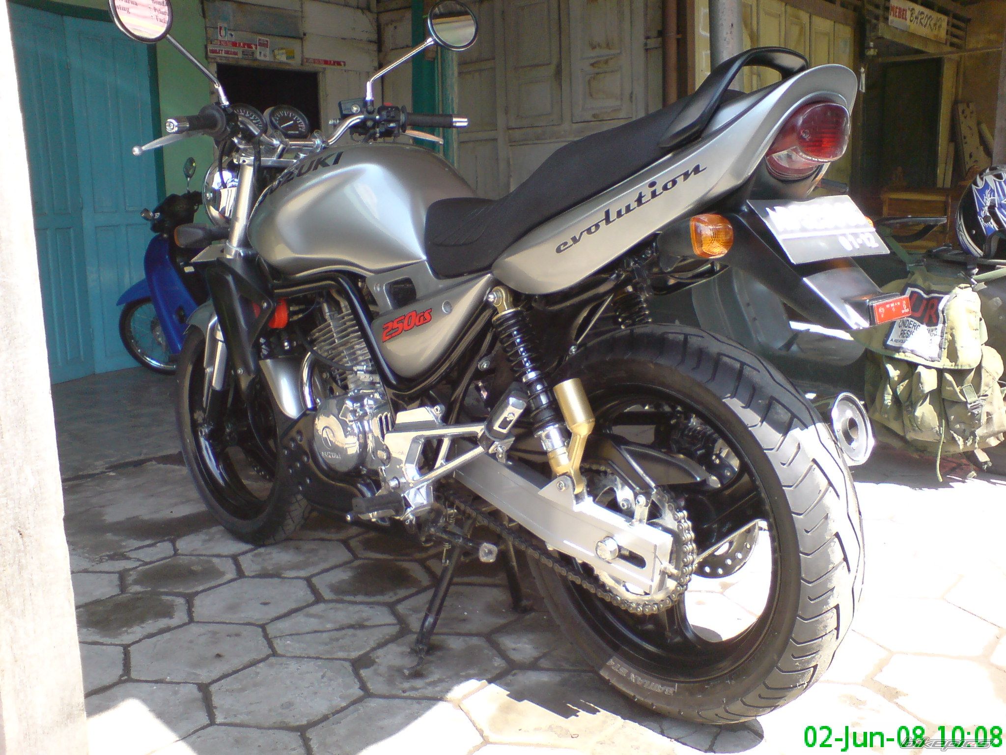 2009 SUZUKI GS 250 | Picture 1729996 motorcycle photo