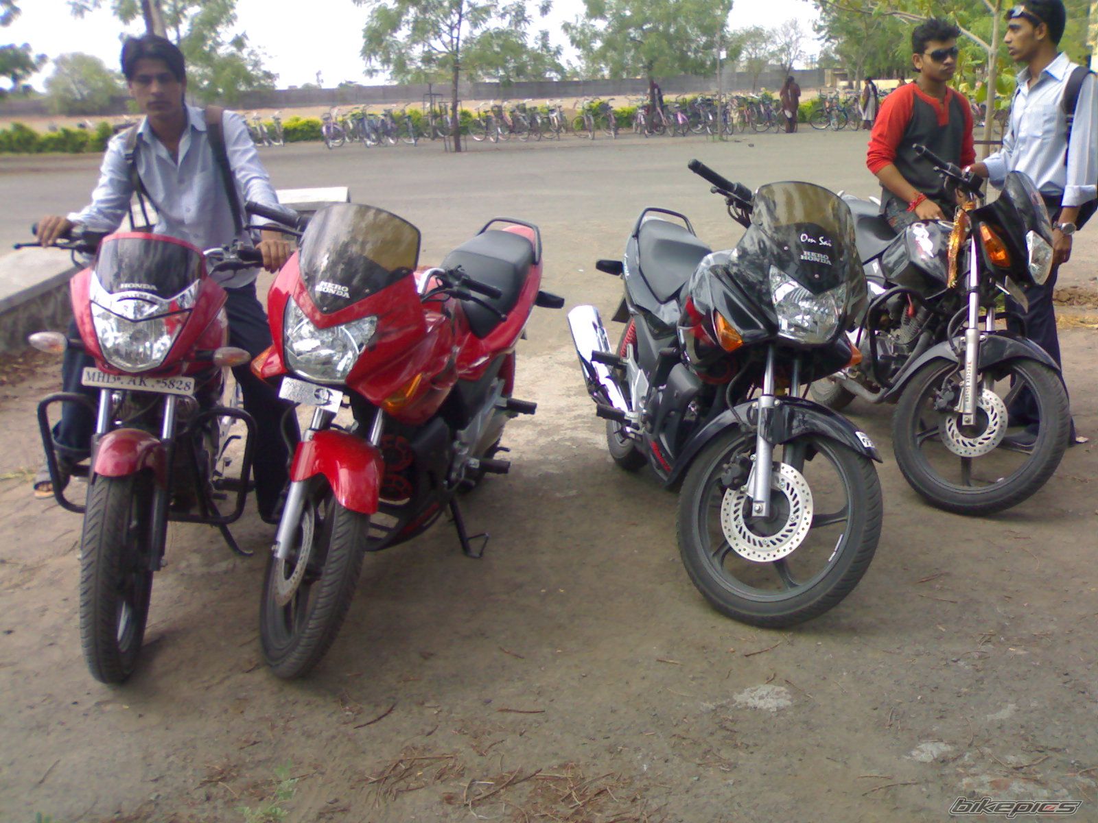 2008 YAMAHA YZF R1 | Picture 1730082 motorcycle photo