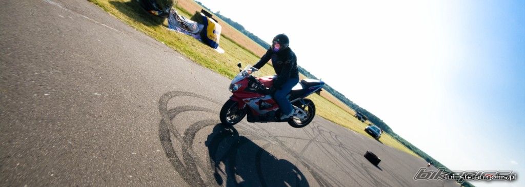 2001 HONDA CBR 900 | Picture 1730992 motorcycle photo
