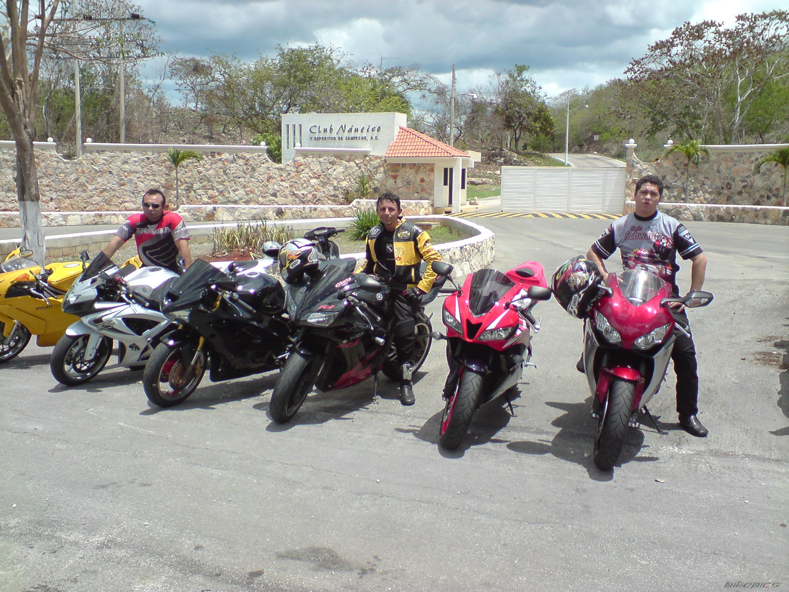 2007 YAMAHA YZF R1 | Picture 1733195 motorcycle photo