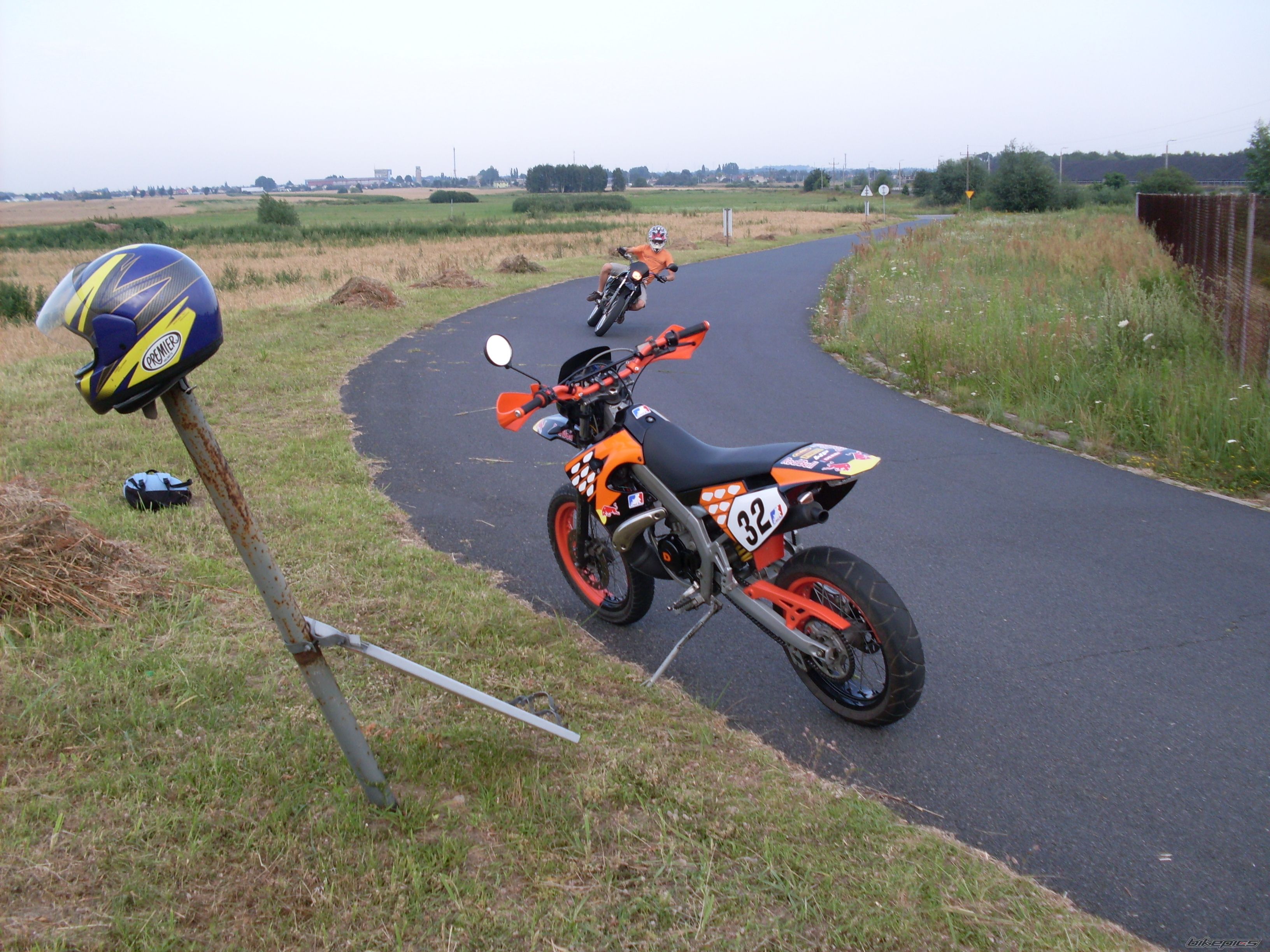 2004 DERBI SENDA XRACE SM 50 | Picture 1735023 motorcycle photo