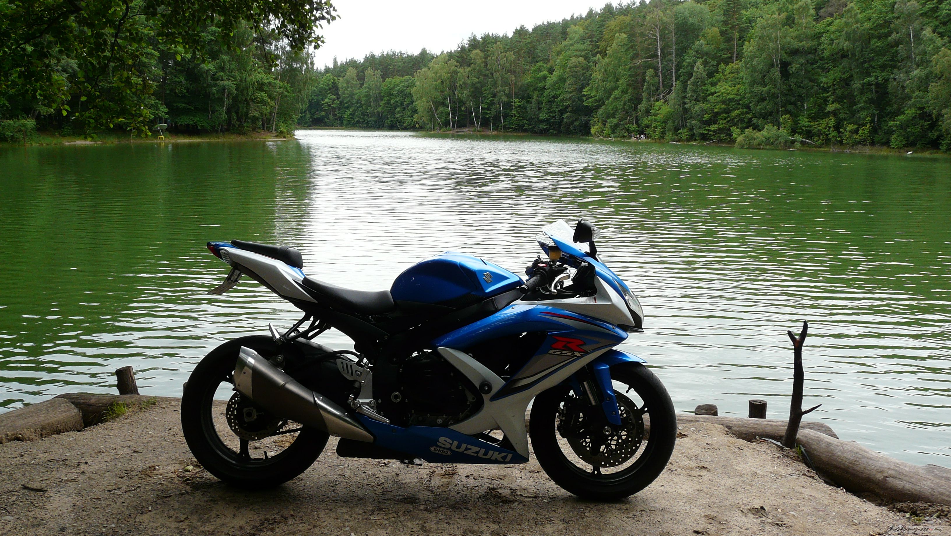 2009 SUZUKI GSX R 750 | Picture 1735081 motorcycle photo