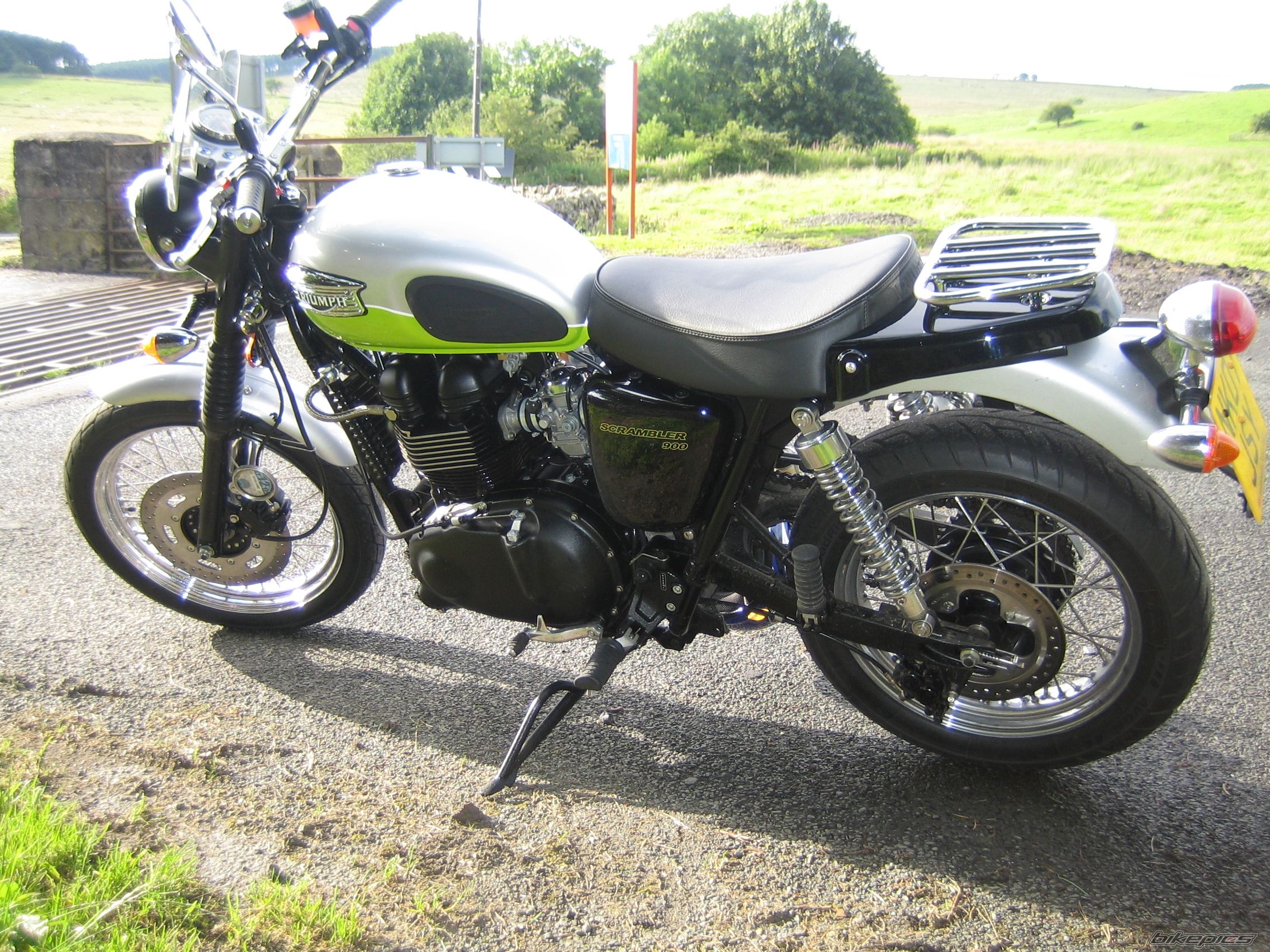2007 TRIUMPH BONNEVILLE | Picture 1735504 motorcycle photo