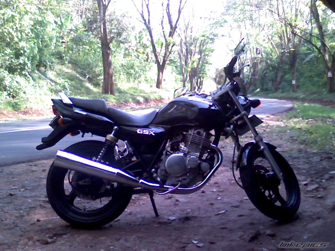 2005 SUZUKI GS 250 | Picture 1735869 motorcycle photo